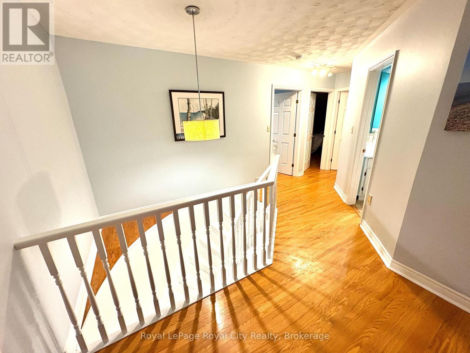 












82 GUNN AVENUE

,
Cambridge,




Ontario
N3C3J7

