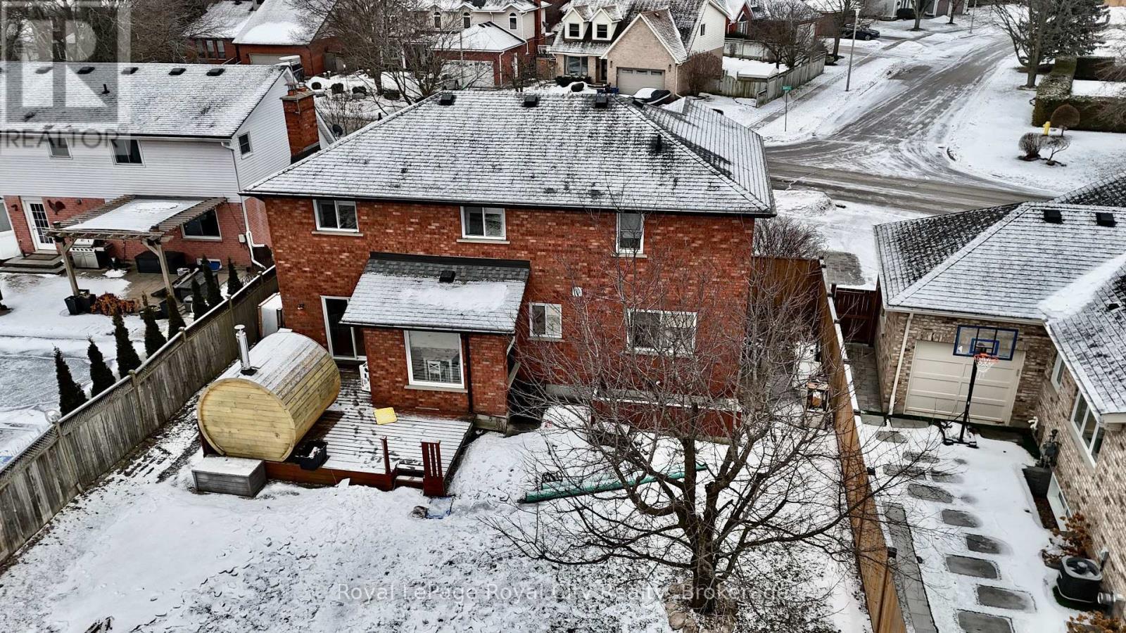 












82 GUNN AVENUE

,
Cambridge,




Ontario
N3C3J7

