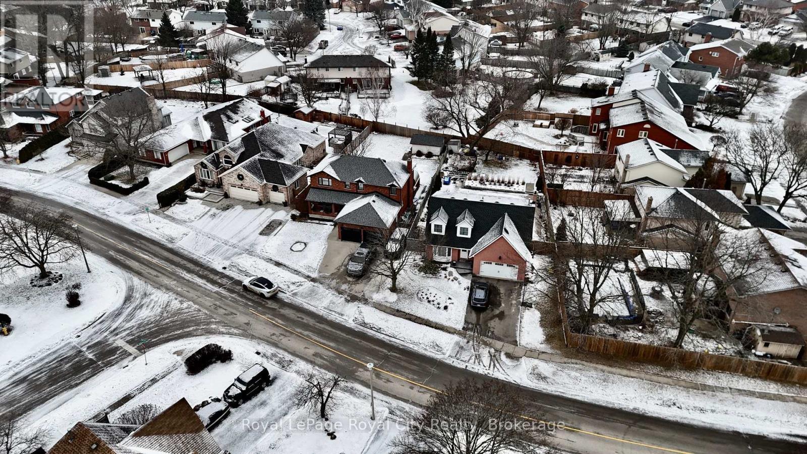 












82 GUNN AVENUE

,
Cambridge,




Ontario
N3C3J7

