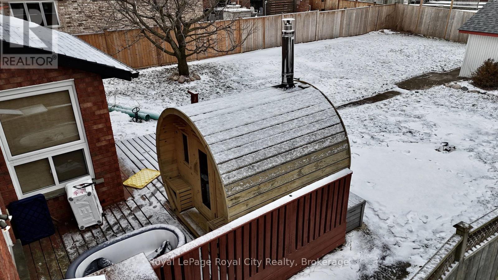 












82 GUNN AVENUE

,
Cambridge,




Ontario
N3C3J7

