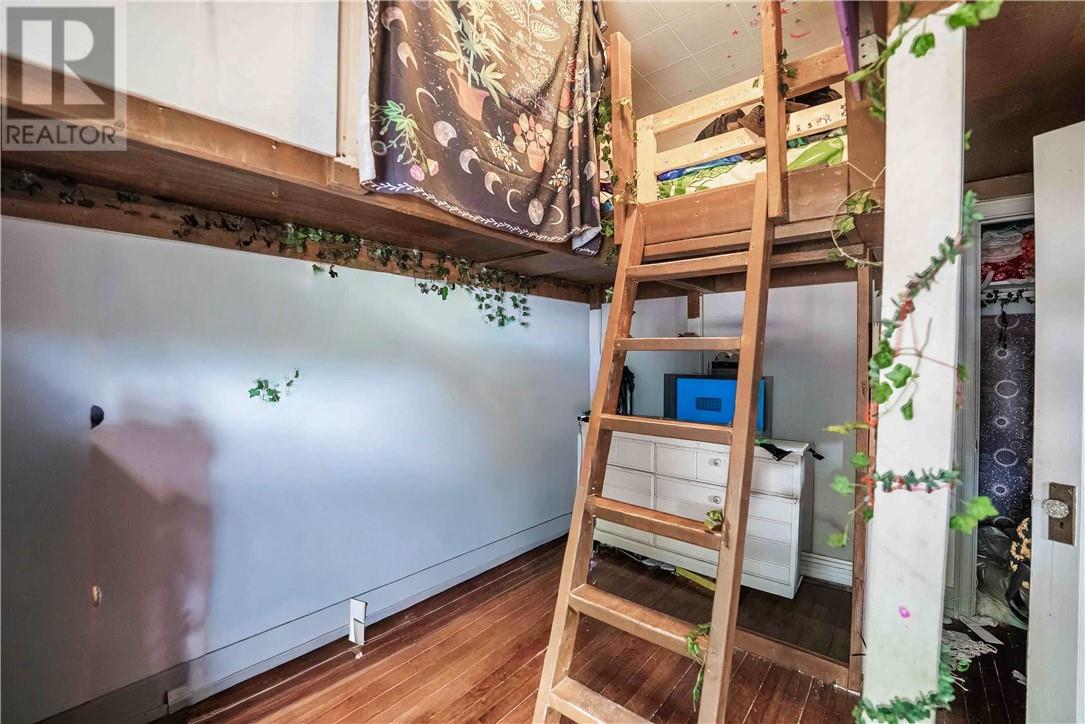 












190 Eyre Street

,
Sudbury,




Ontario
P3C4B2

