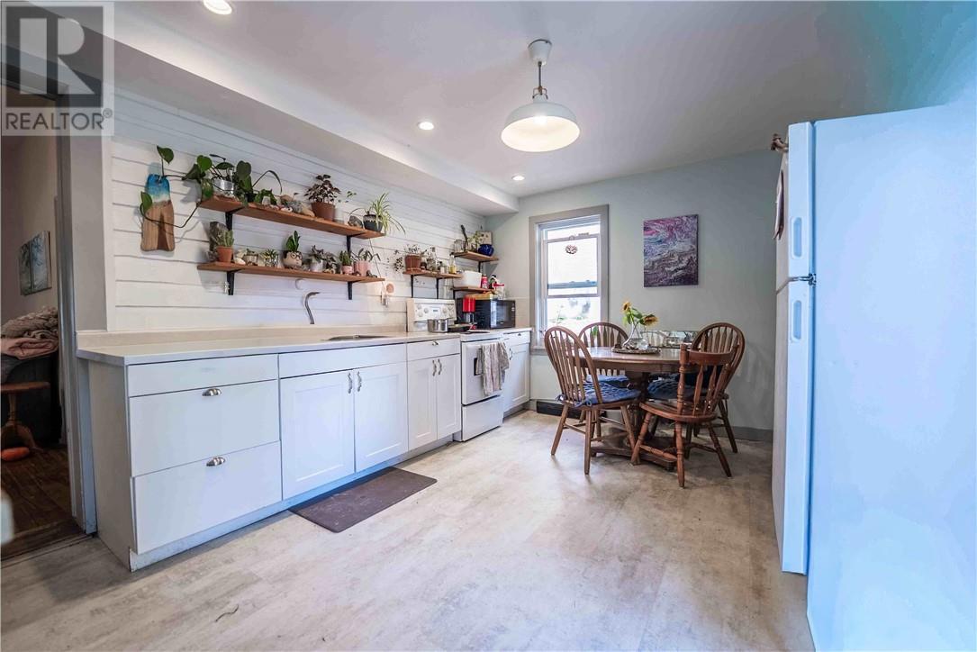 












190 Eyre Street

,
Sudbury,




Ontario
P3C4B2

