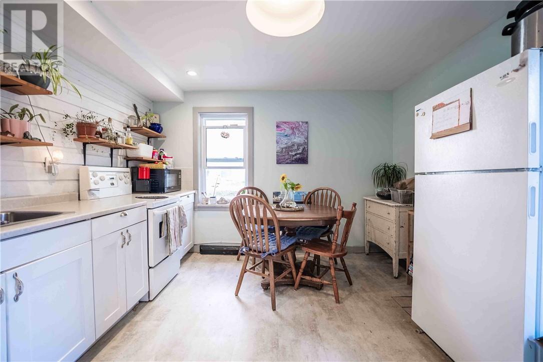 












190 Eyre Street

,
Sudbury,




Ontario
P3C4B2

