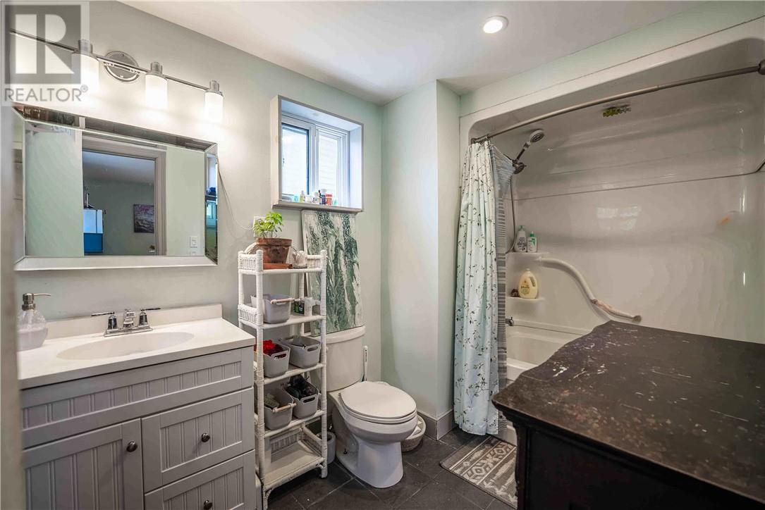 












190 Eyre Street

,
Sudbury,




Ontario
P3C4B2

