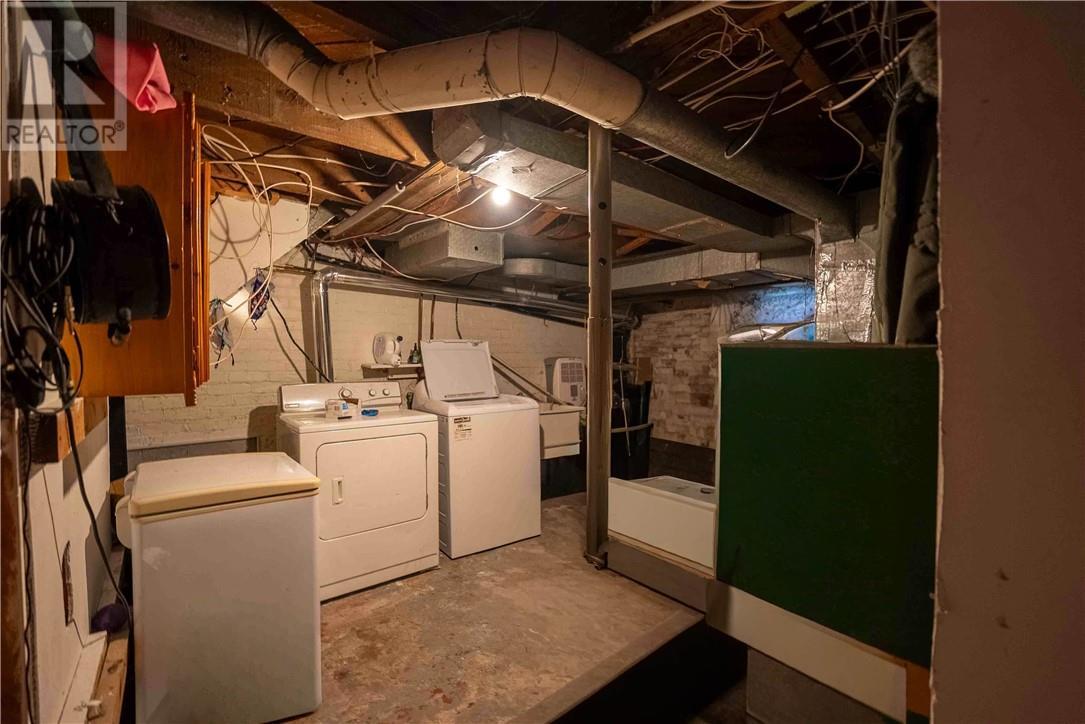 












190 Eyre Street

,
Sudbury,




Ontario
P3C4B2

