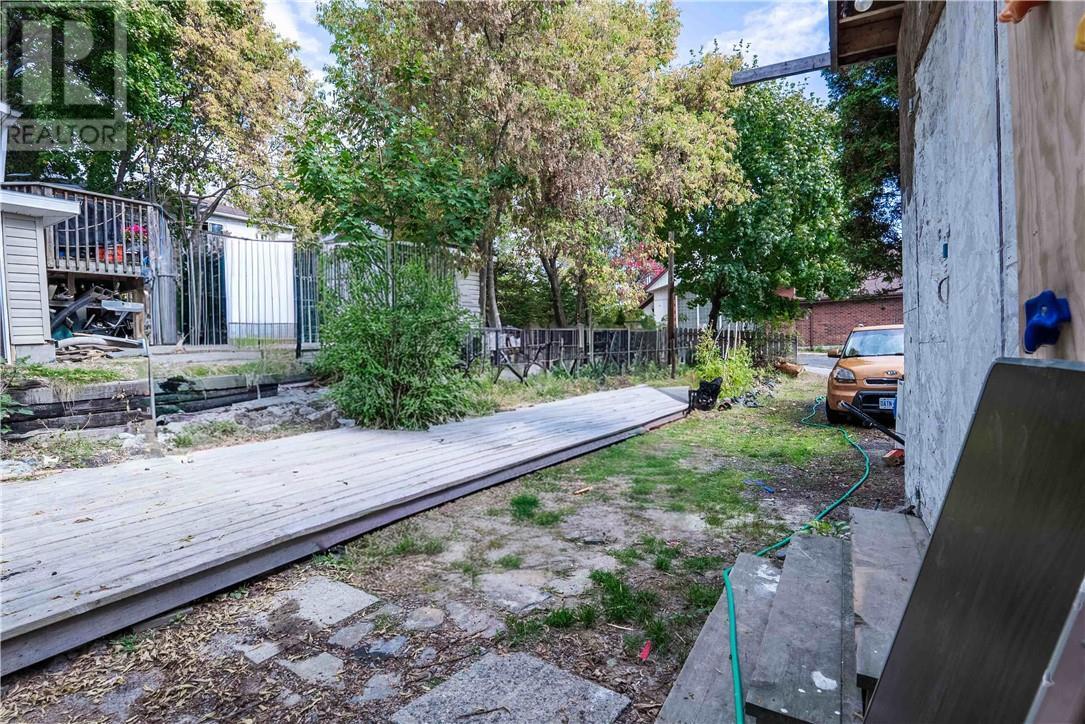 












190 Eyre Street

,
Sudbury,




Ontario
P3C4B2

