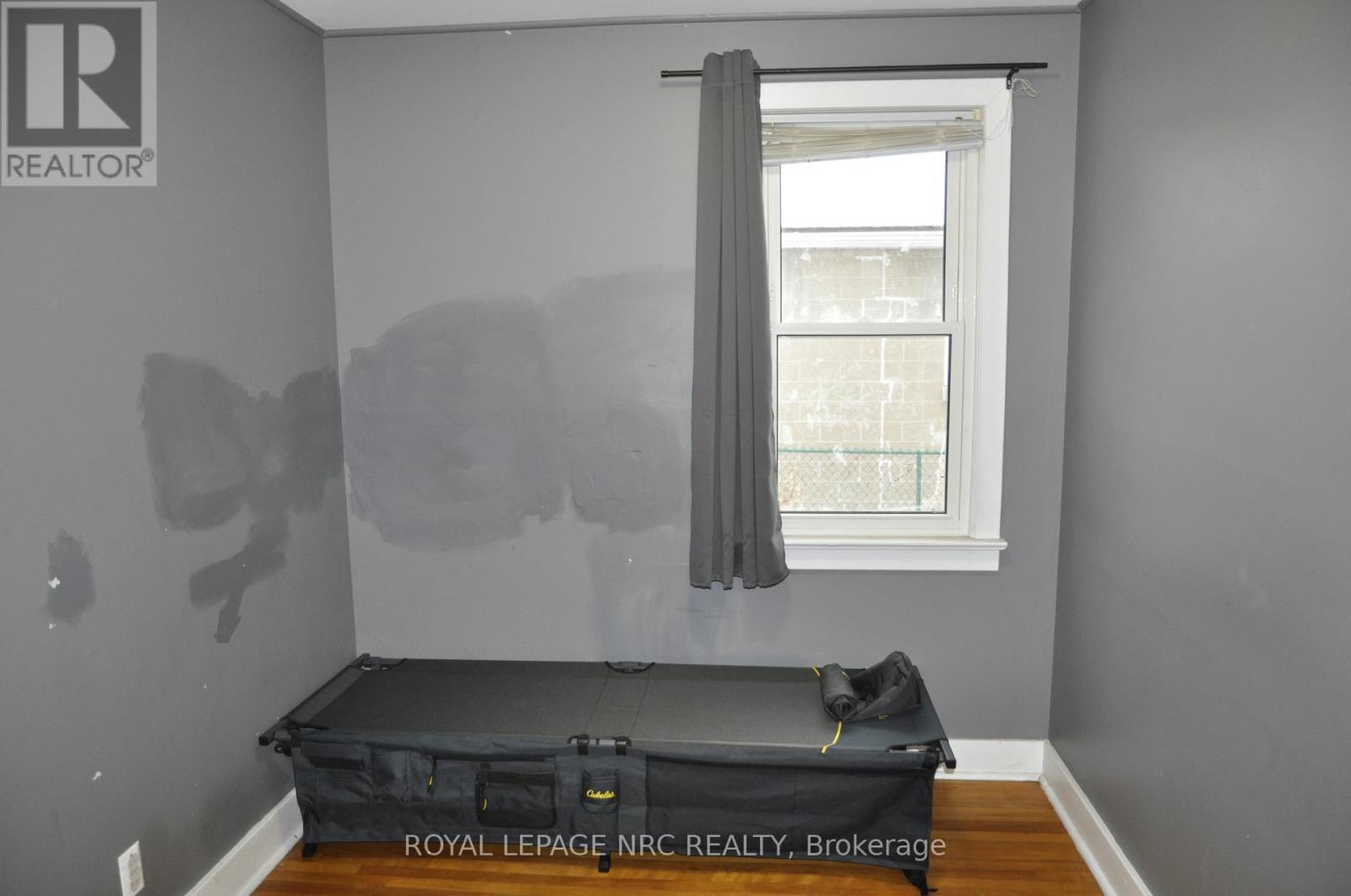 












129 GILMORE ROAD

,
Fort Erie (Central),




Ontario
L2A2L9

