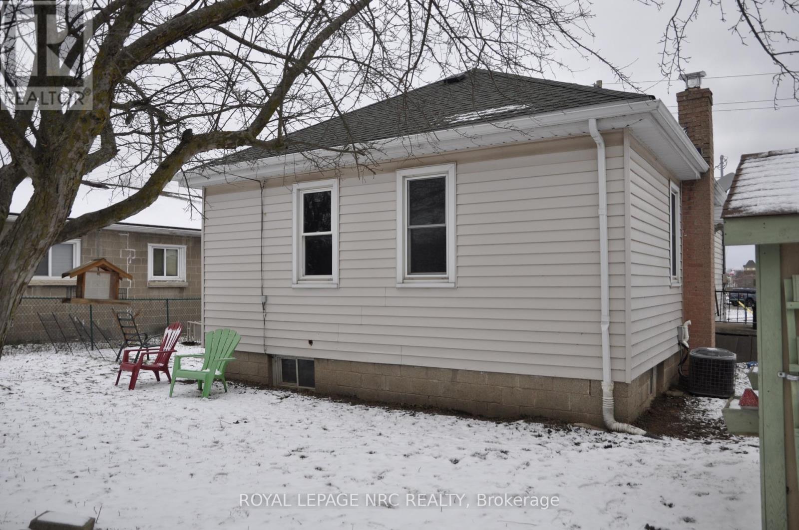 












129 GILMORE ROAD

,
Fort Erie (Central),




Ontario
L2A2L9

