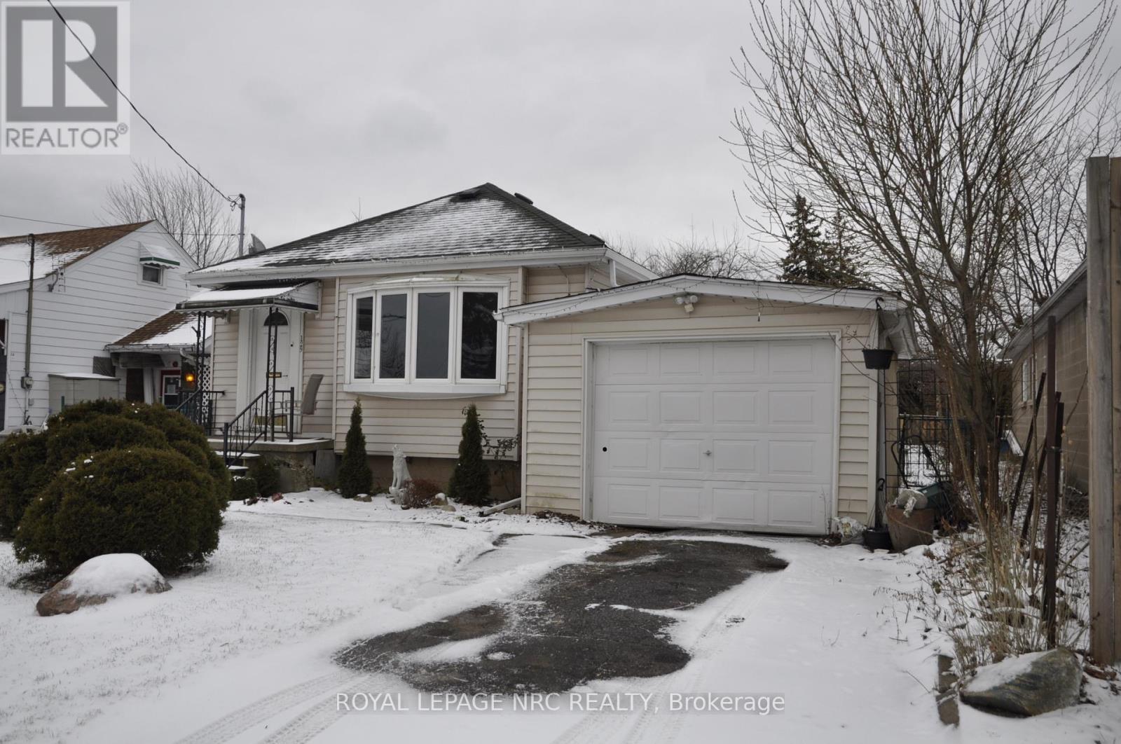 












129 GILMORE ROAD

,
Fort Erie (Central),




Ontario
L2A2L9

