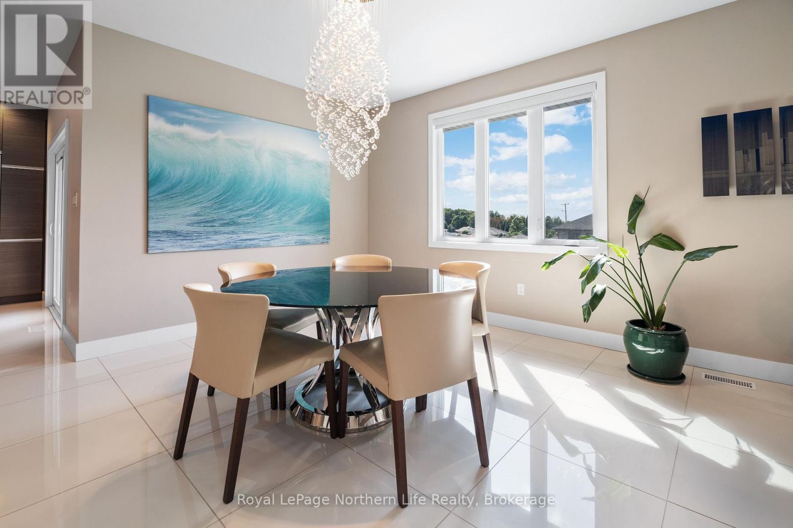 












5 ZEPHYR HEIGHTS

,
North Bay (Airport),




Ontario
P1B8G2

