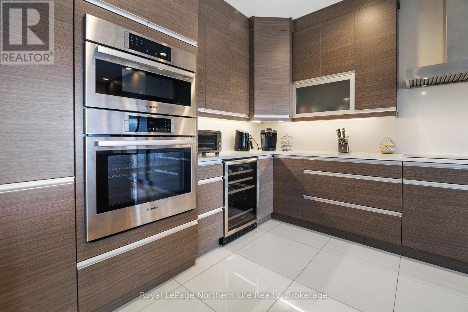 












5 ZEPHYR HEIGHTS

,
North Bay (Airport),




Ontario
P1B8G2

