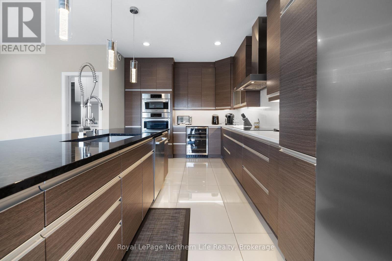 












5 ZEPHYR HEIGHTS

,
North Bay (Airport),




Ontario
P1B8G2

