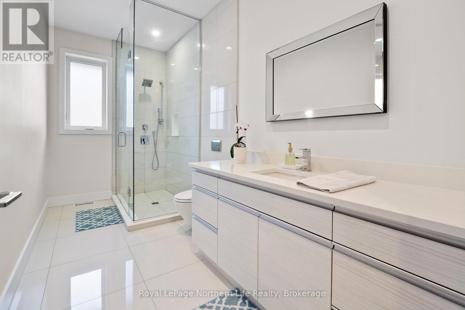 












5 ZEPHYR HEIGHTS

,
North Bay (Airport),




Ontario
P1B8G2

