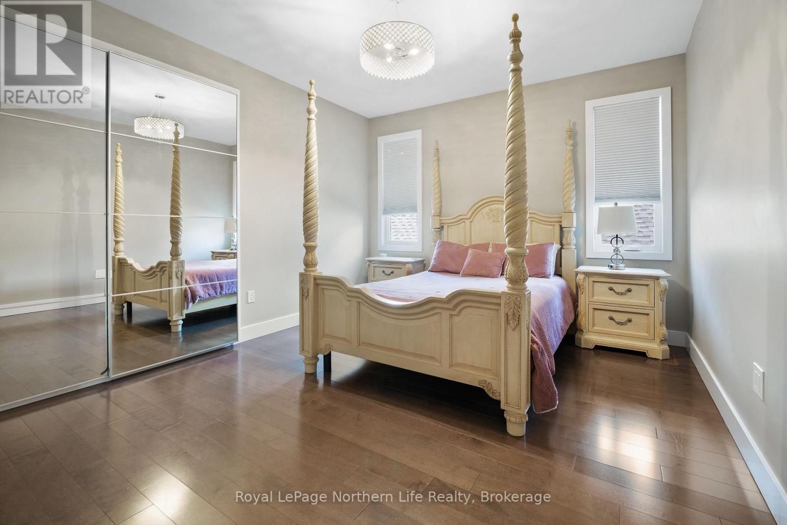 












5 ZEPHYR HEIGHTS

,
North Bay (Airport),




Ontario
P1B8G2

