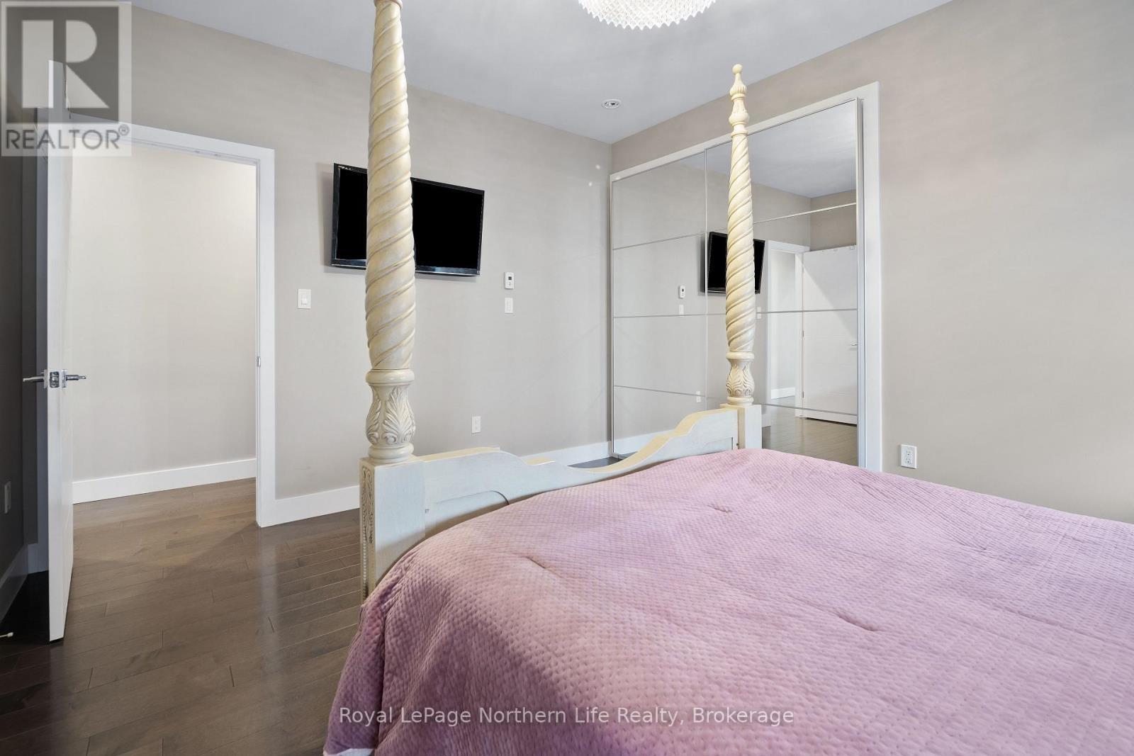 












5 ZEPHYR HEIGHTS

,
North Bay (Airport),




Ontario
P1B8G2

