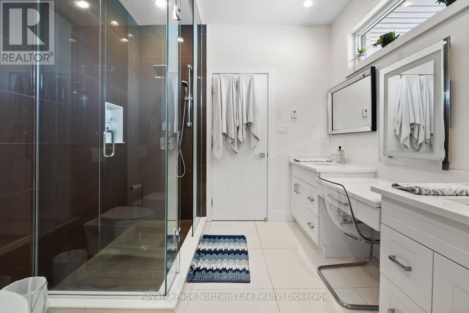 












5 ZEPHYR HEIGHTS

,
North Bay (Airport),




Ontario
P1B8G2

