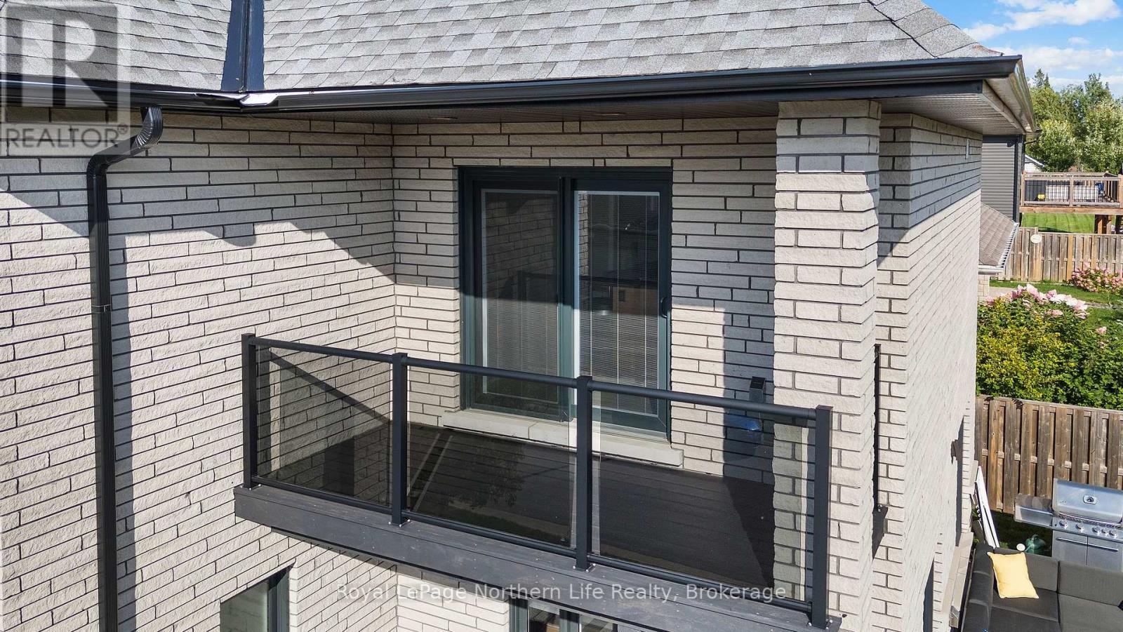 












5 ZEPHYR HEIGHTS

,
North Bay (Airport),




Ontario
P1B8G2

