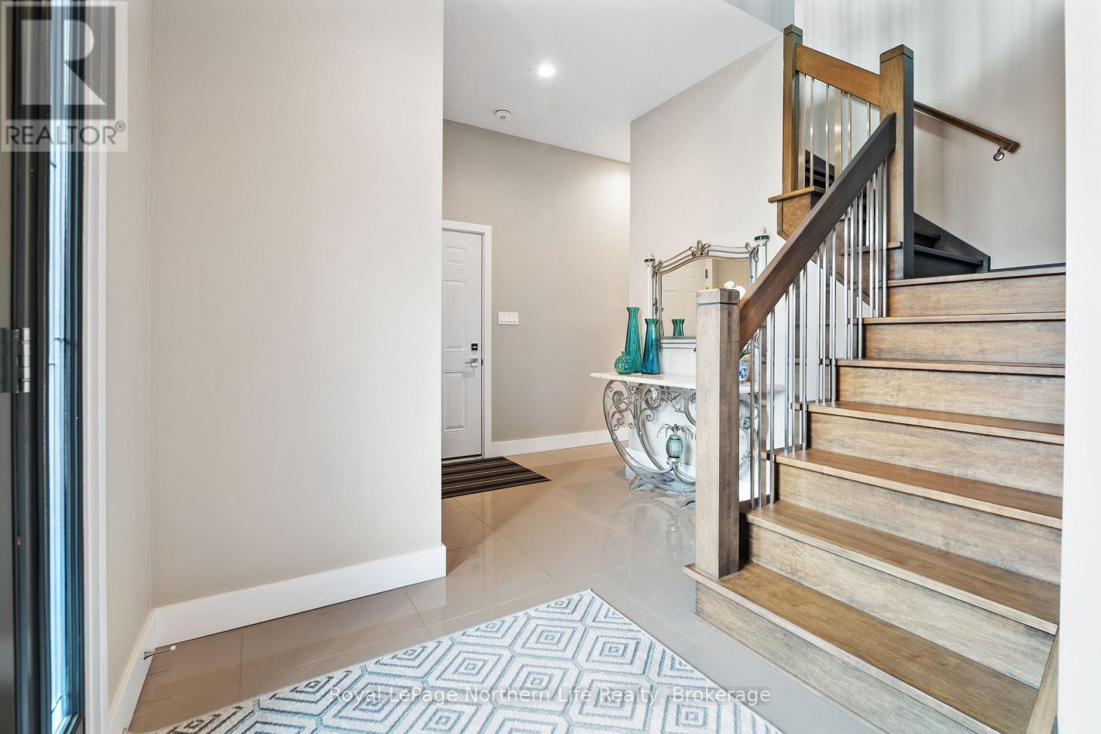 












5 ZEPHYR HEIGHTS

,
North Bay (Airport),




Ontario
P1B8G2

