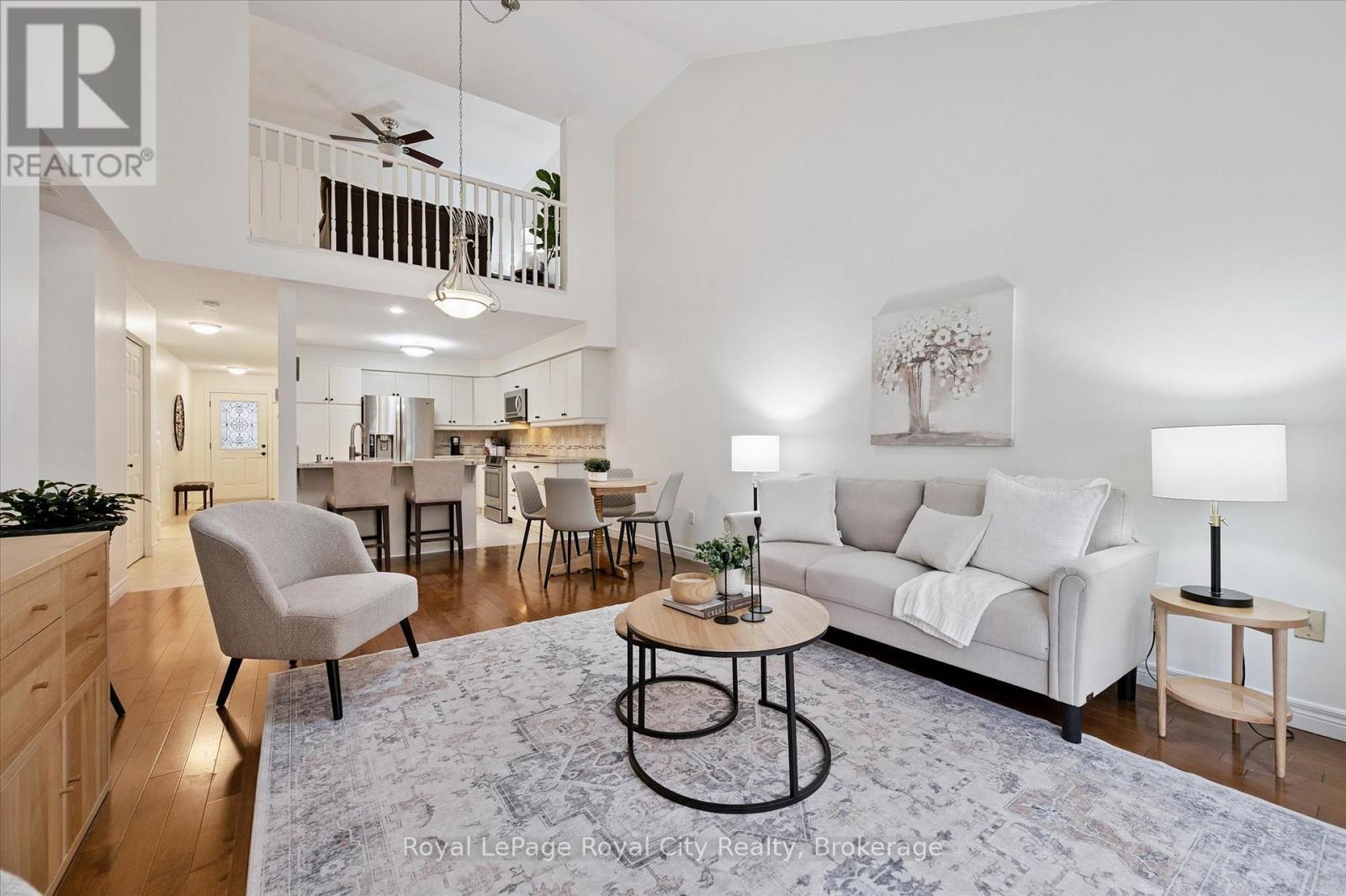 












92 SCHRODER CRESCENT

,
Guelph (Grange Road),




Ontario
N1E7B4

