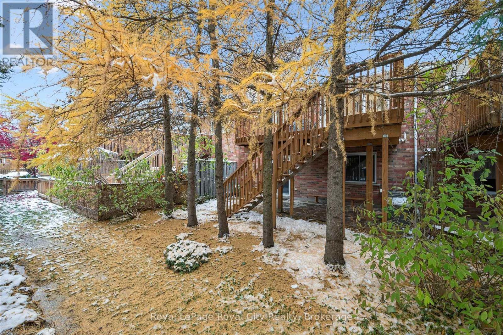 












92 SCHRODER CRESCENT

,
Guelph (Grange Road),




Ontario
N1E7B4

