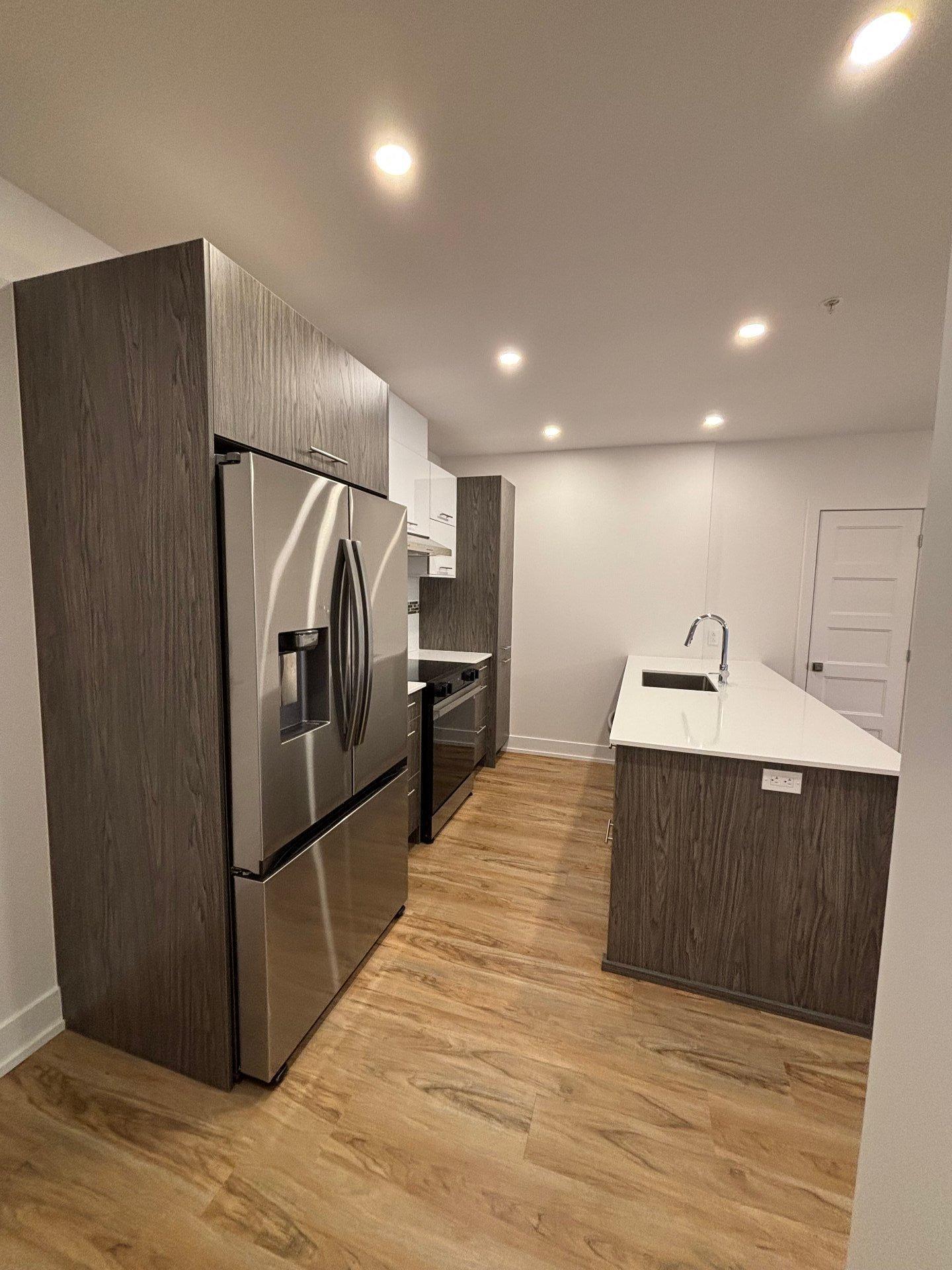 









20


Rue d'Ambre

, 504,
Candiac,




QC
J5S0S3

