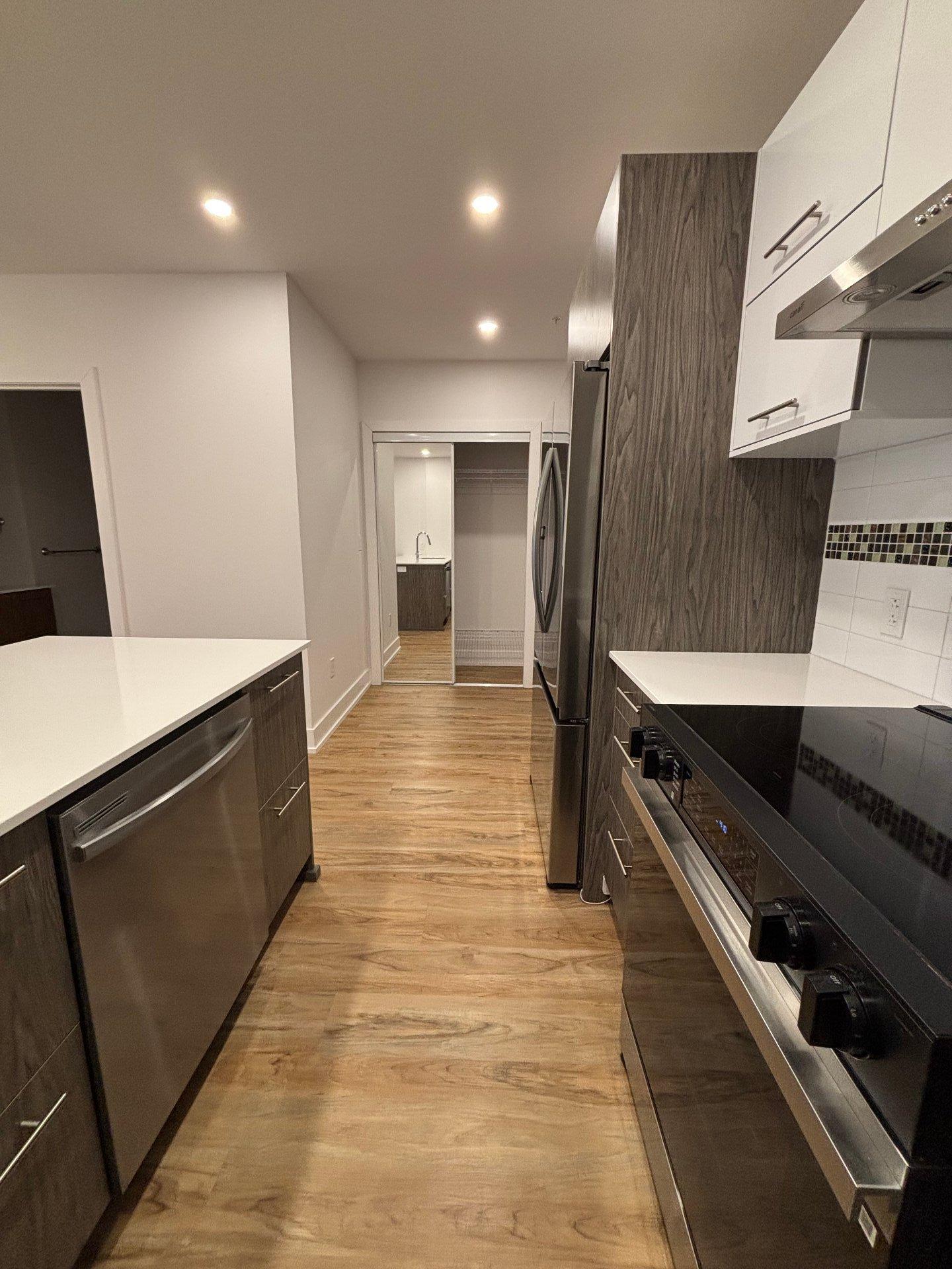 









20


Rue d'Ambre

, 504,
Candiac,




QC
J5S0S3

