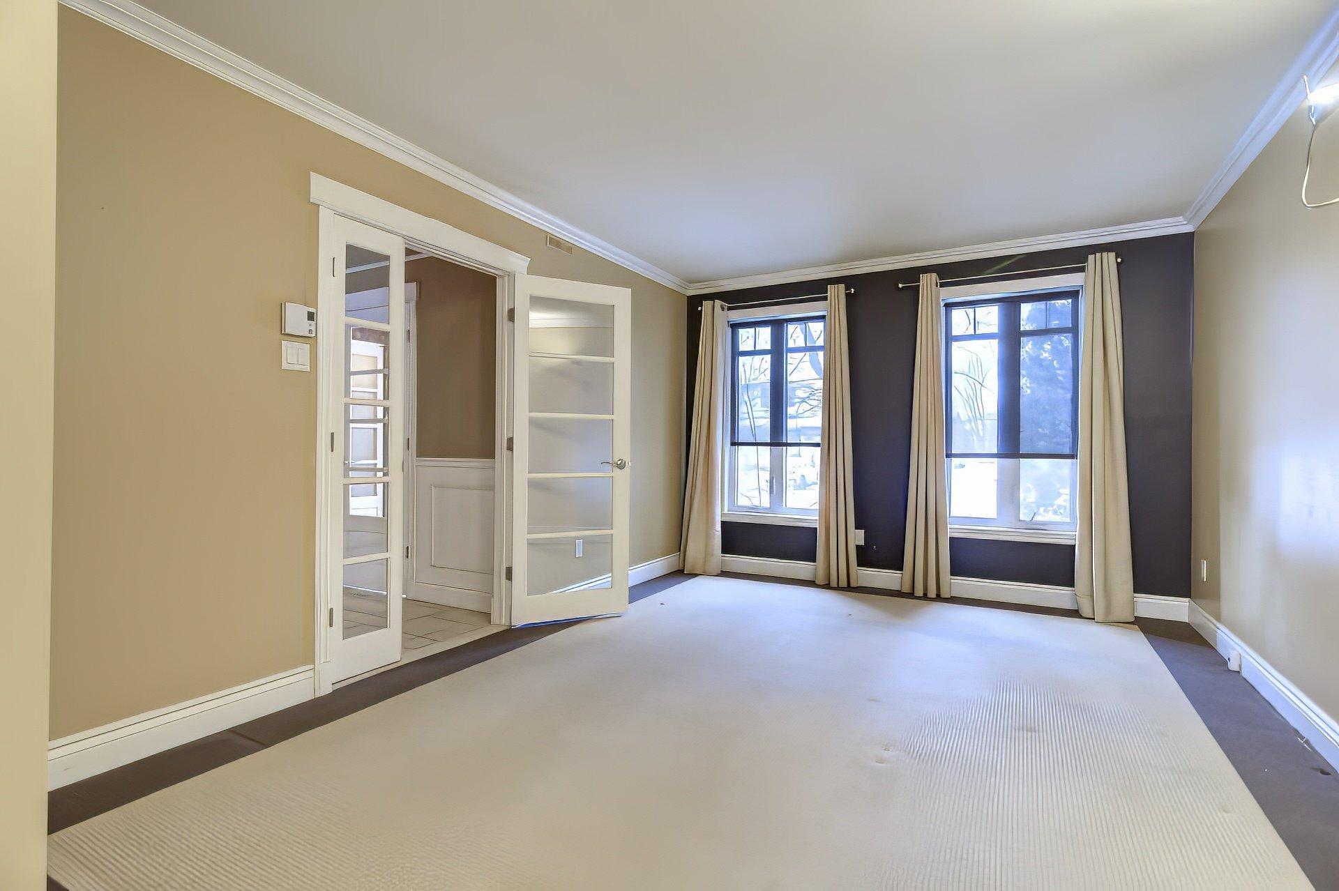 









8170


Rue Santiago

,
Brossard,




QC
J4X1T6

