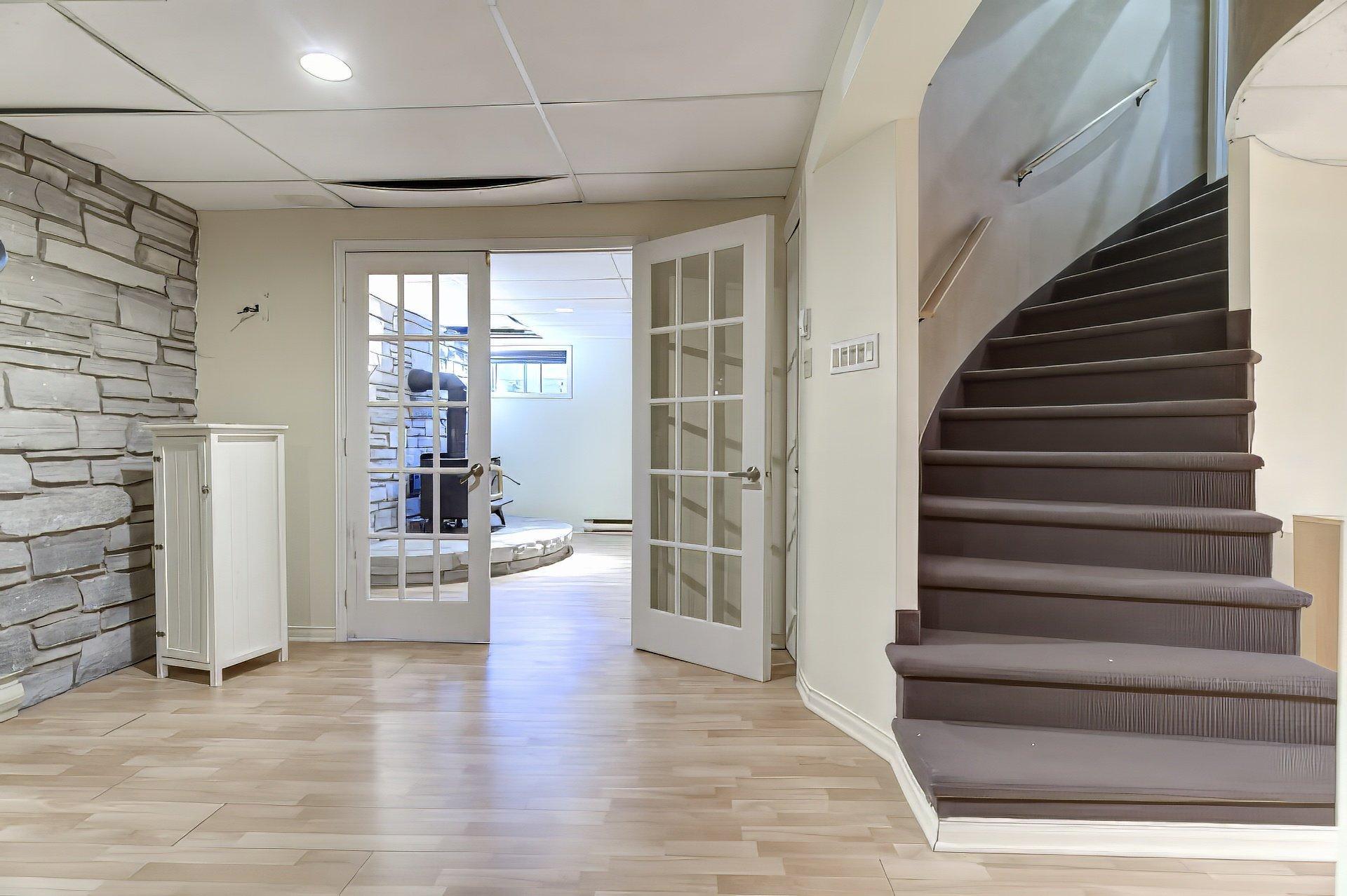 









8170


Rue Santiago

,
Brossard,




QC
J4X1T6

