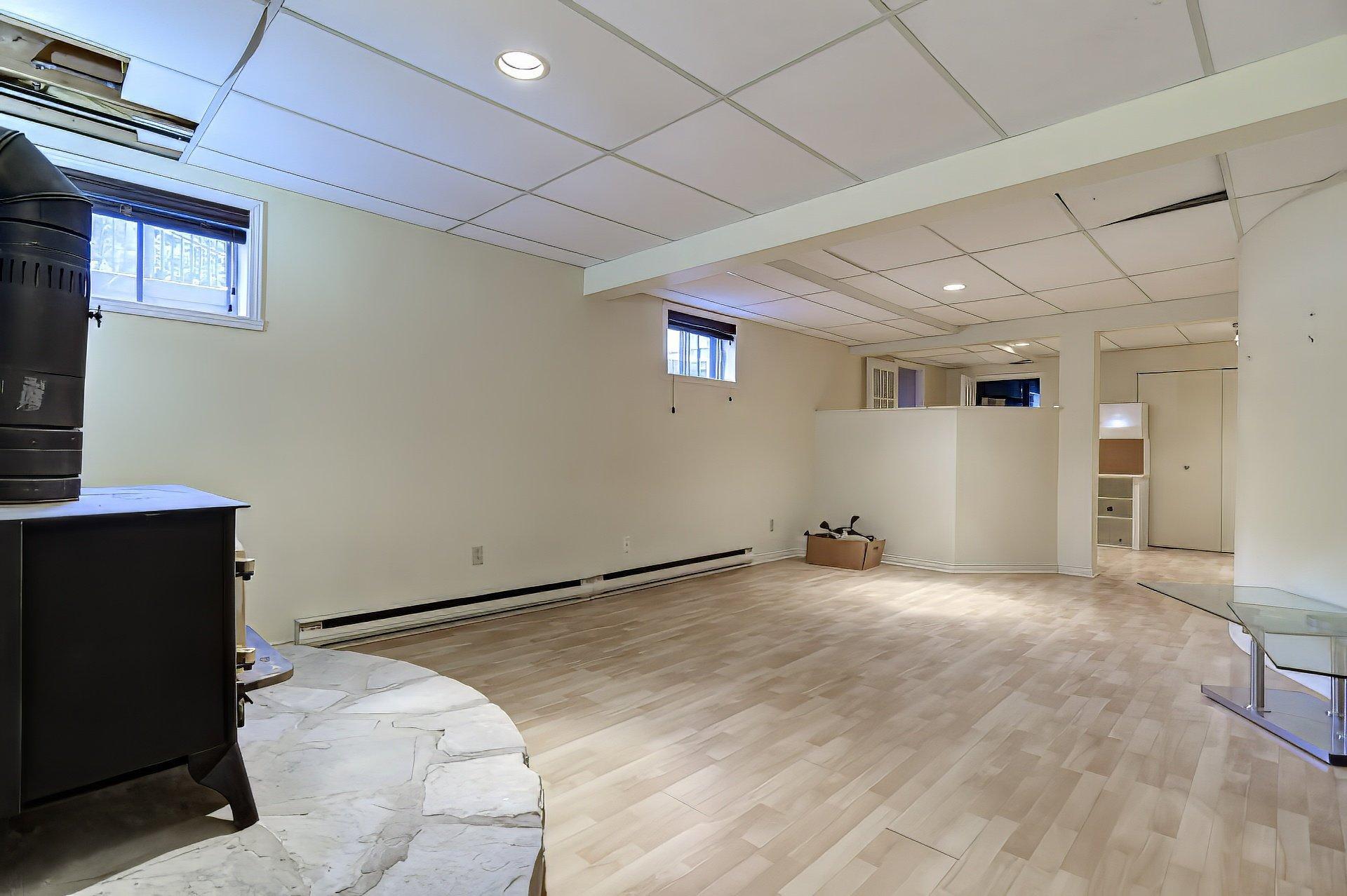 









8170


Rue Santiago

,
Brossard,




QC
J4X1T6

