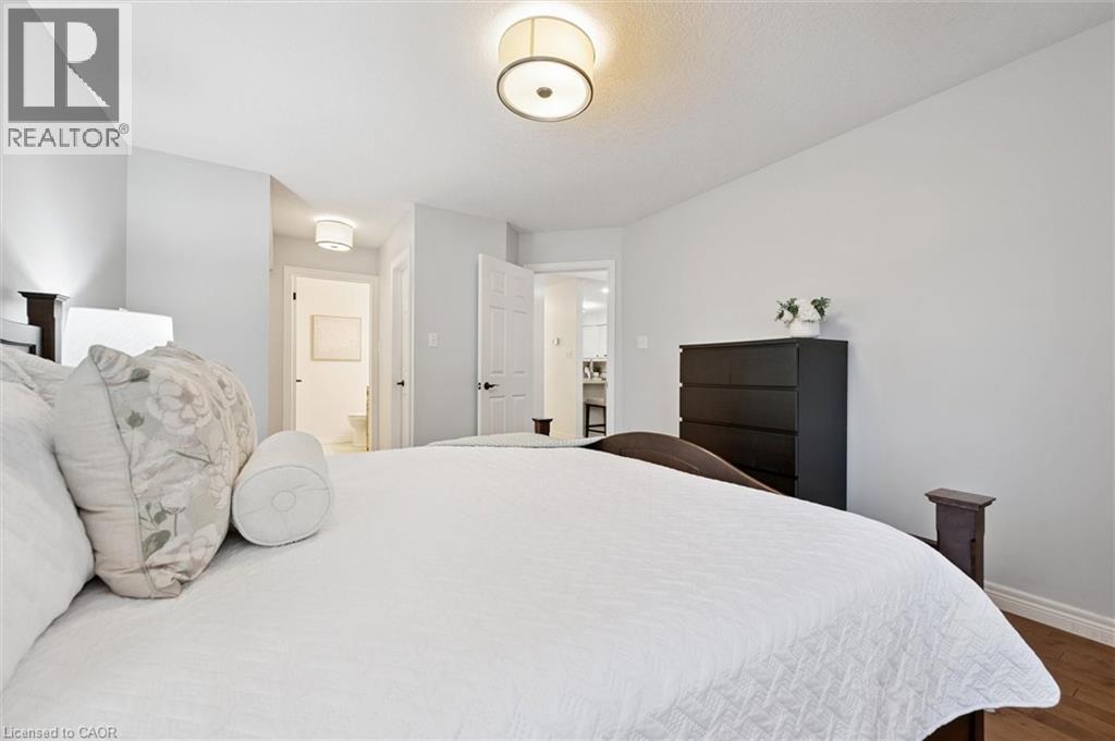 












92 SCHRODER Crescent

,
Guelph,




Ontario
N1E7B4

