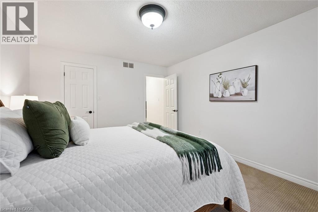 












92 SCHRODER Crescent

,
Guelph,




Ontario
N1E7B4

