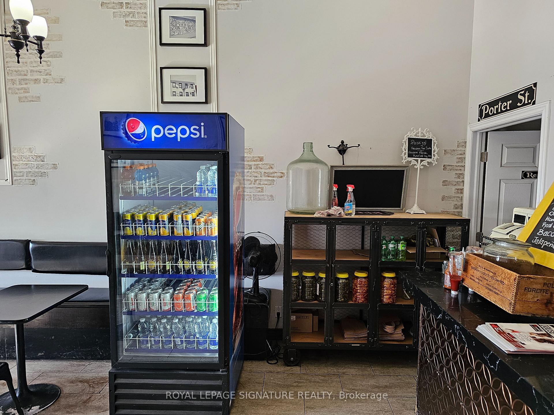 









281


Broadway

N/A,
Orangeville,




ON
L9W 1L2

