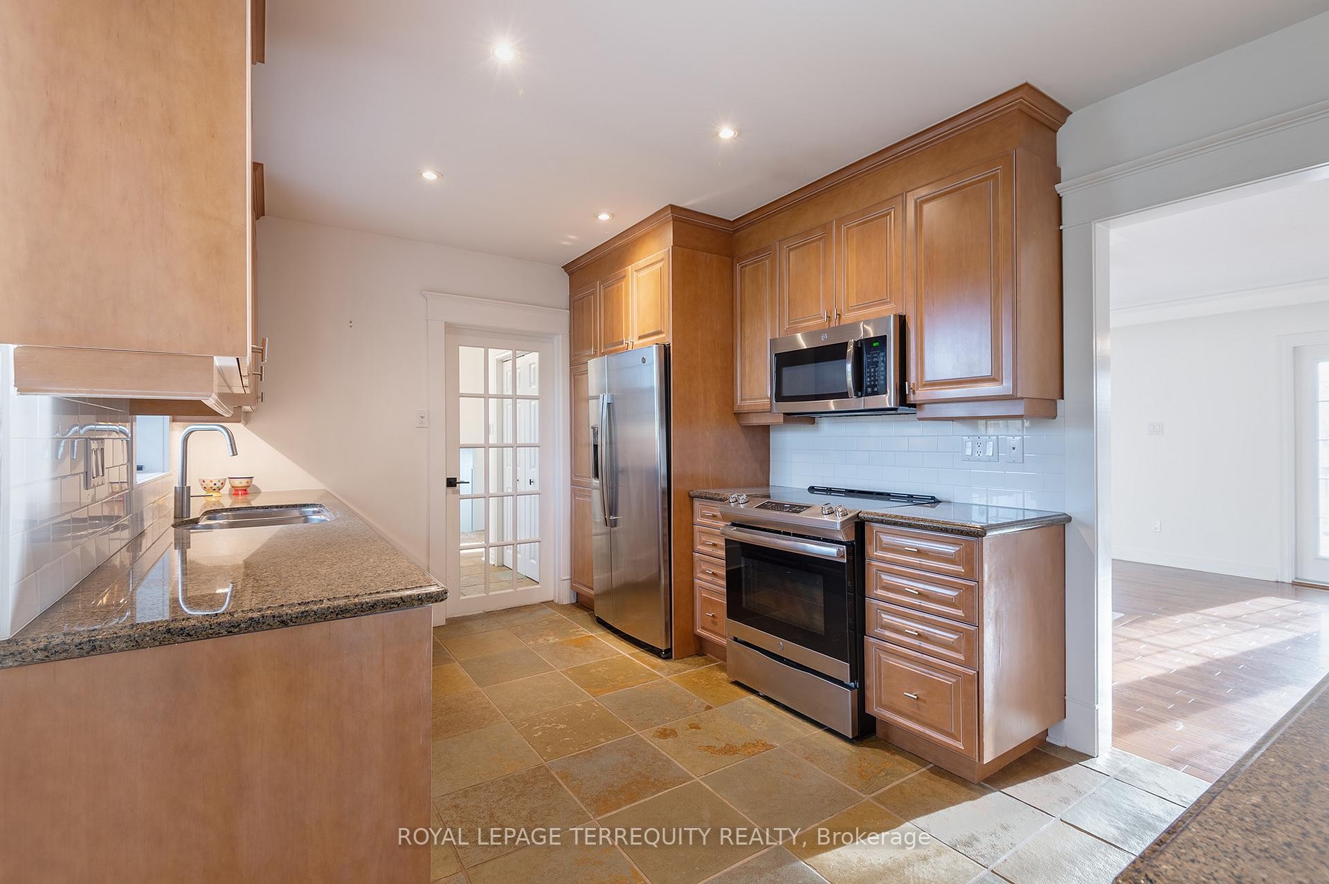 









31


Rivercove

Drive,
Toronto,




ON
M9B 4Y8

