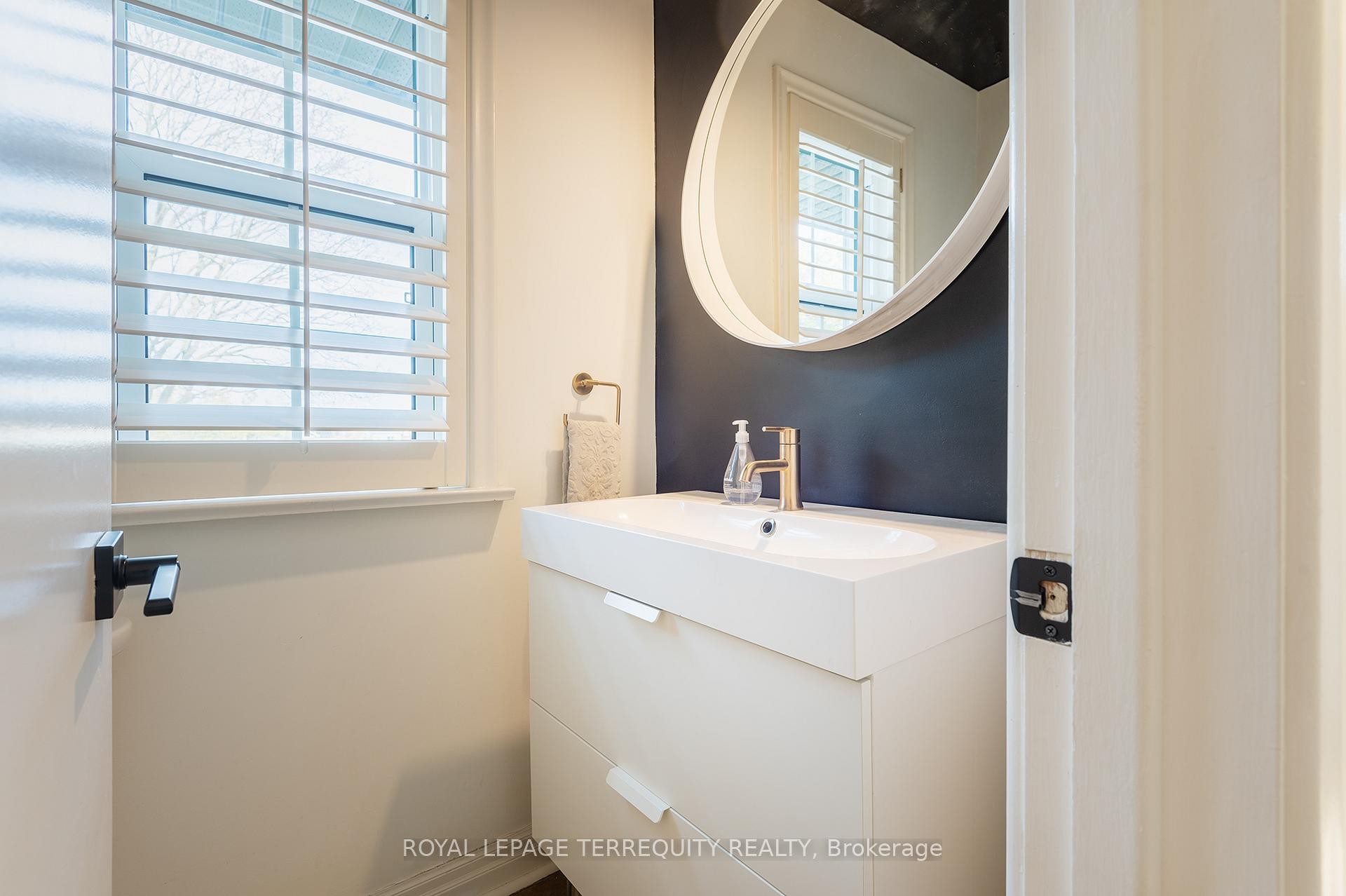 









31


Rivercove

Drive,
Toronto,




ON
M9B 4Y8

