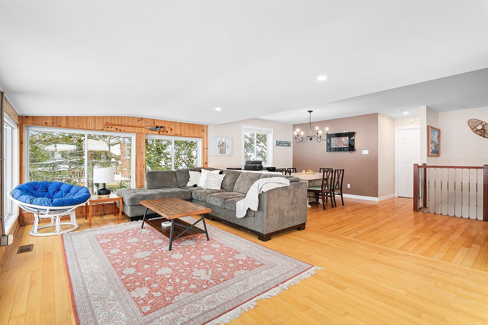 









30


Ch. du Lac-de-la-Ferme

,
Otter Lake,




QC
J0X2P0

