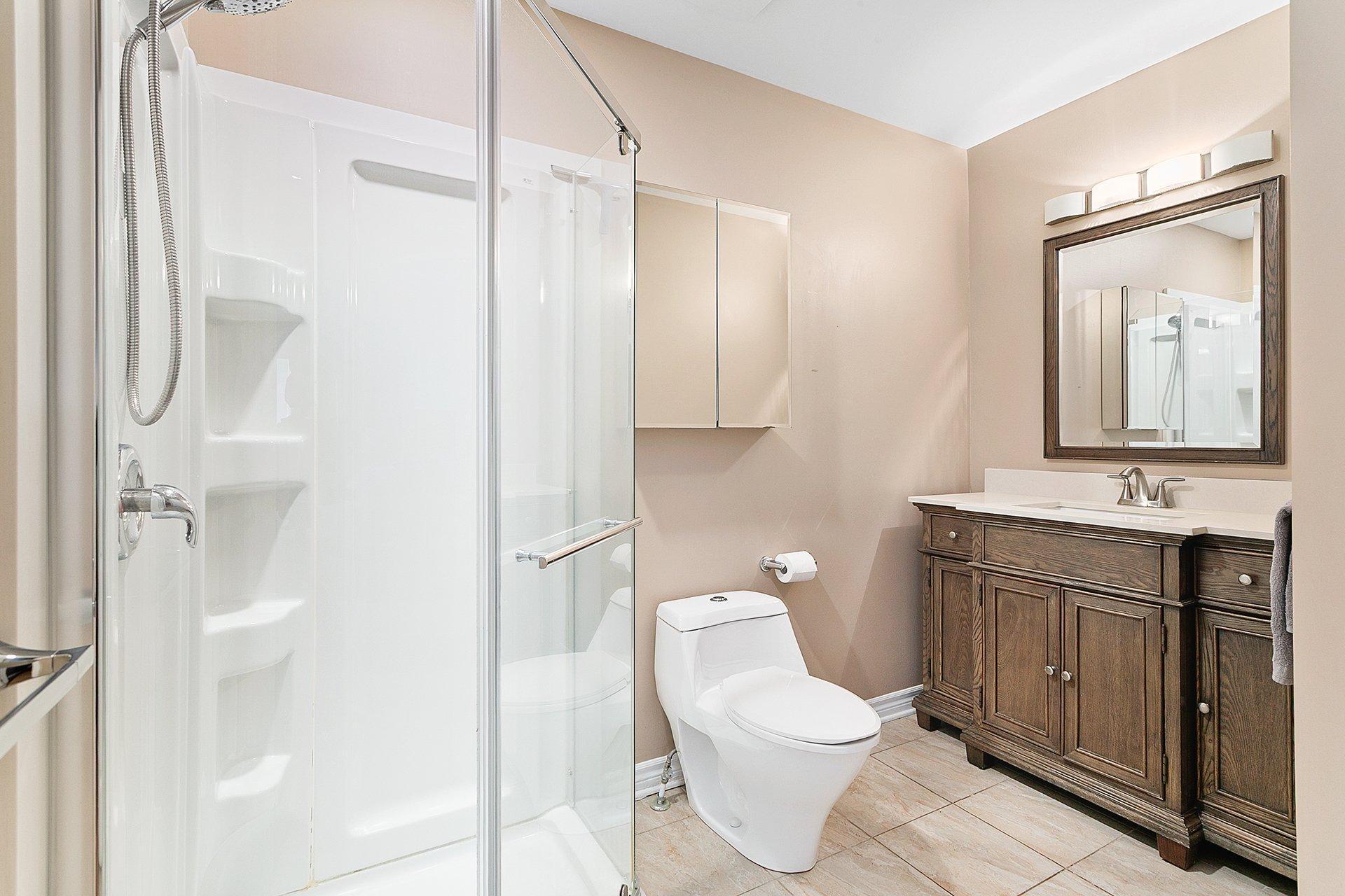 









30


Ch. du Lac-de-la-Ferme

,
Otter Lake,




QC
J0X2P0

