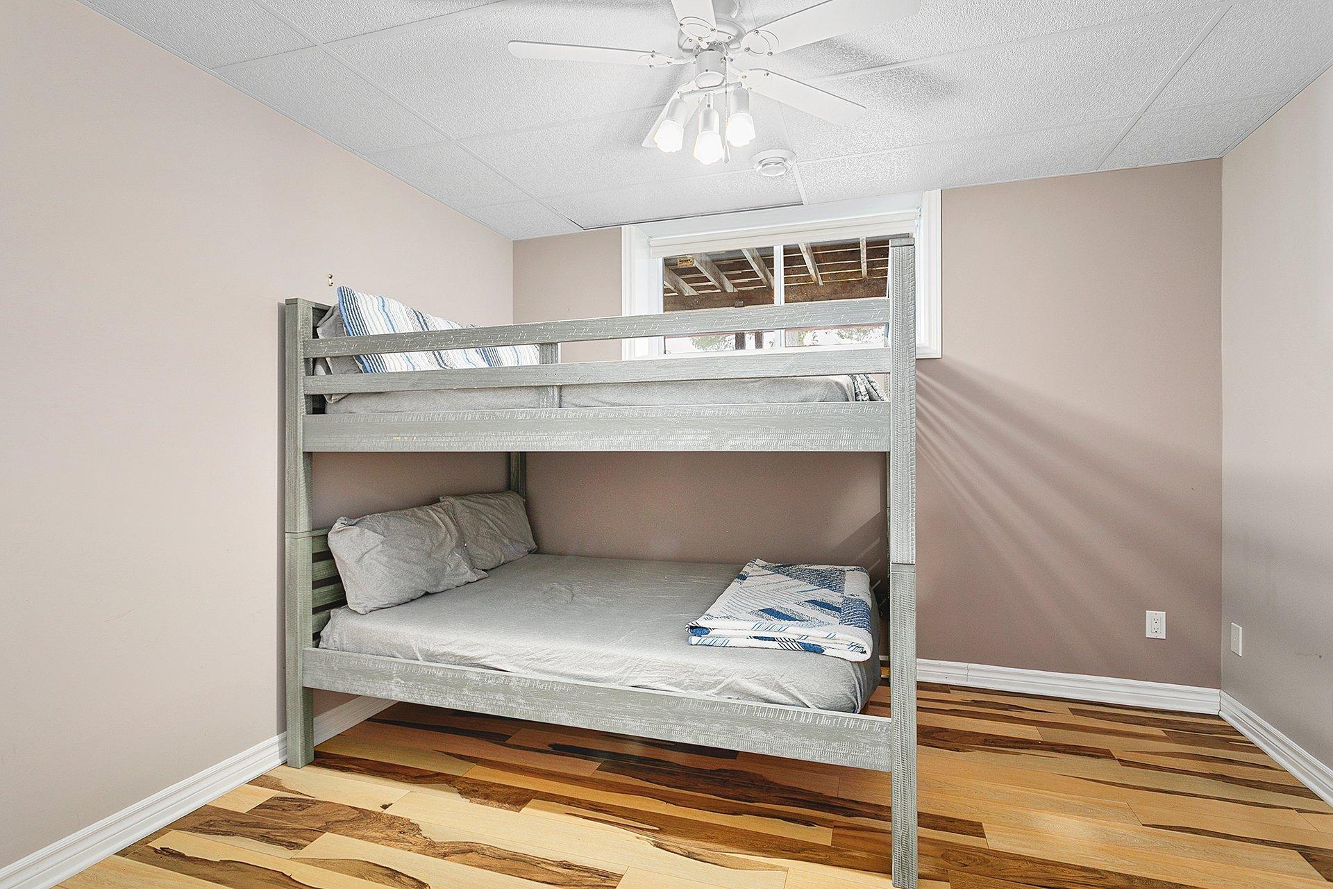 









30


Ch. du Lac-de-la-Ferme

,
Otter Lake,




QC
J0X2P0

