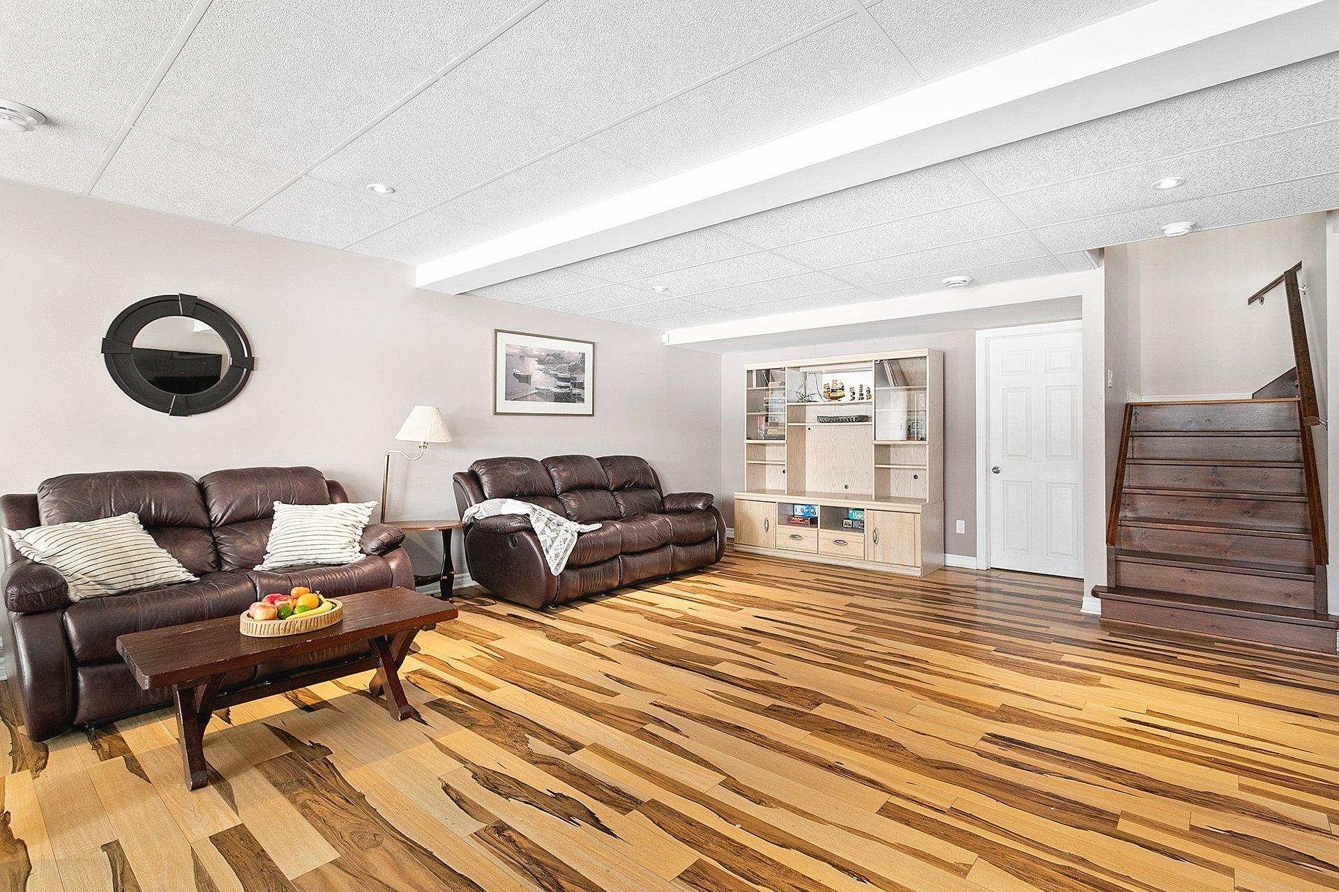 









30


Ch. du Lac-de-la-Ferme

,
Otter Lake,




QC
J0X2P0

