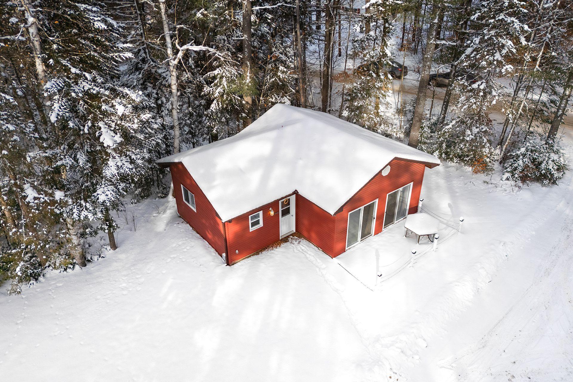 









30


Ch. du Lac-de-la-Ferme

,
Otter Lake,




QC
J0X2P0

