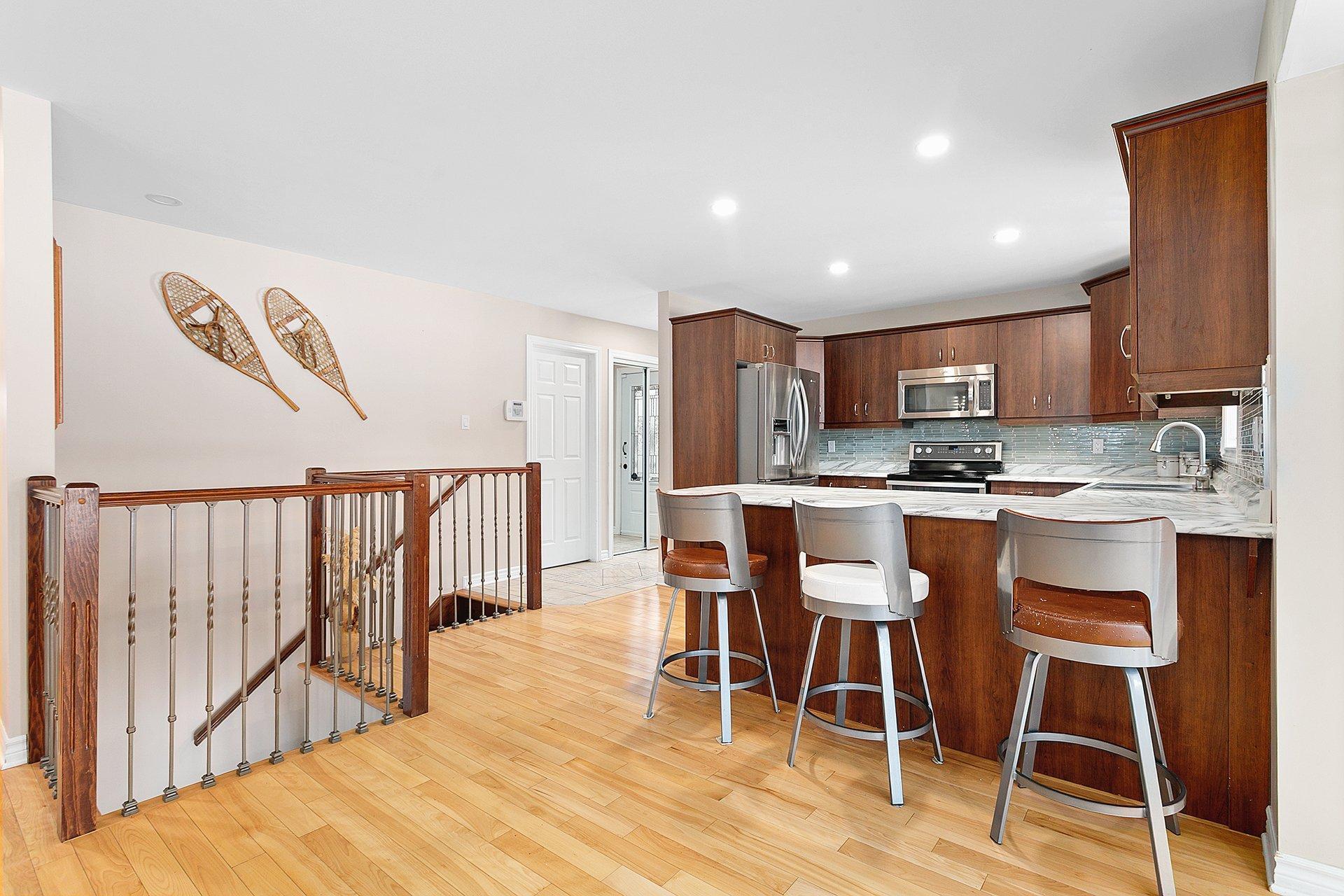 









30


Ch. du Lac-de-la-Ferme

,
Otter Lake,




QC
J0X2P0

