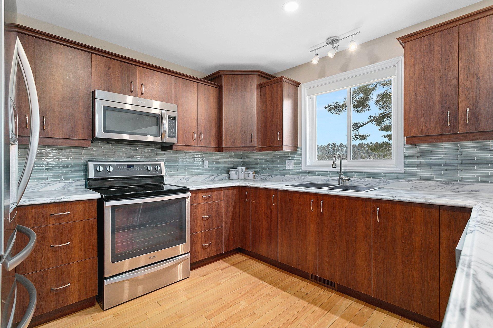 









30


Ch. du Lac-de-la-Ferme

,
Otter Lake,




QC
J0X2P0

