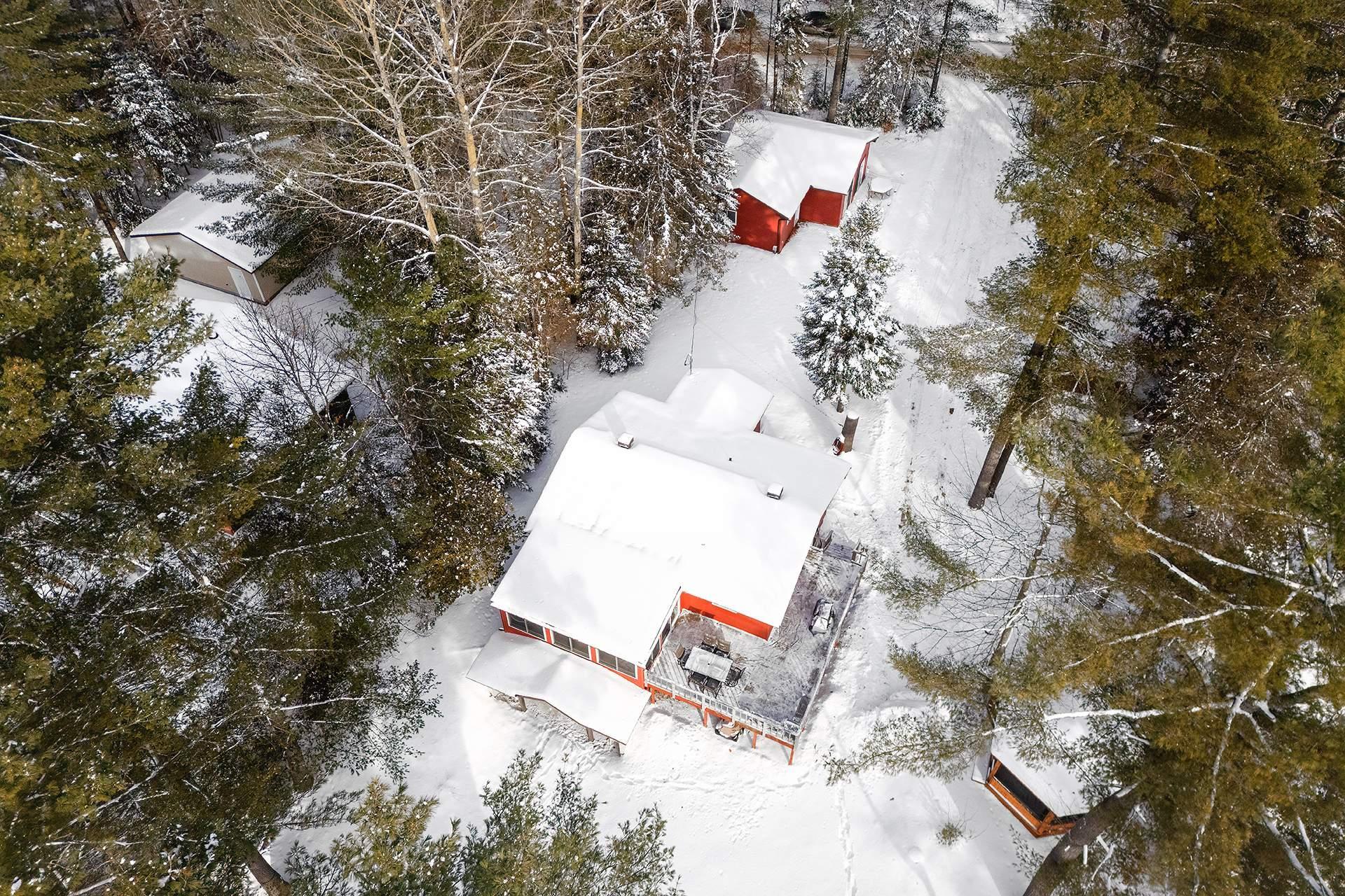 









30


Ch. du Lac-de-la-Ferme

,
Otter Lake,




QC
J0X2P0

