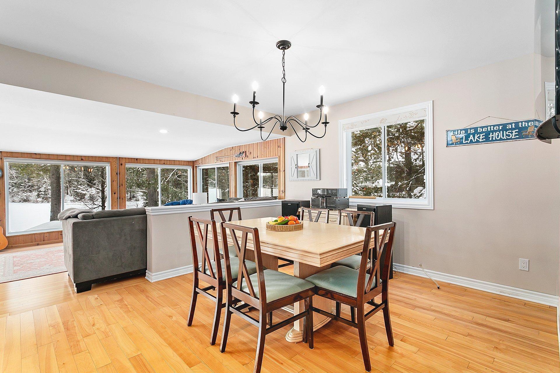 









30


Ch. du Lac-de-la-Ferme

,
Otter Lake,




QC
J0X2P0

