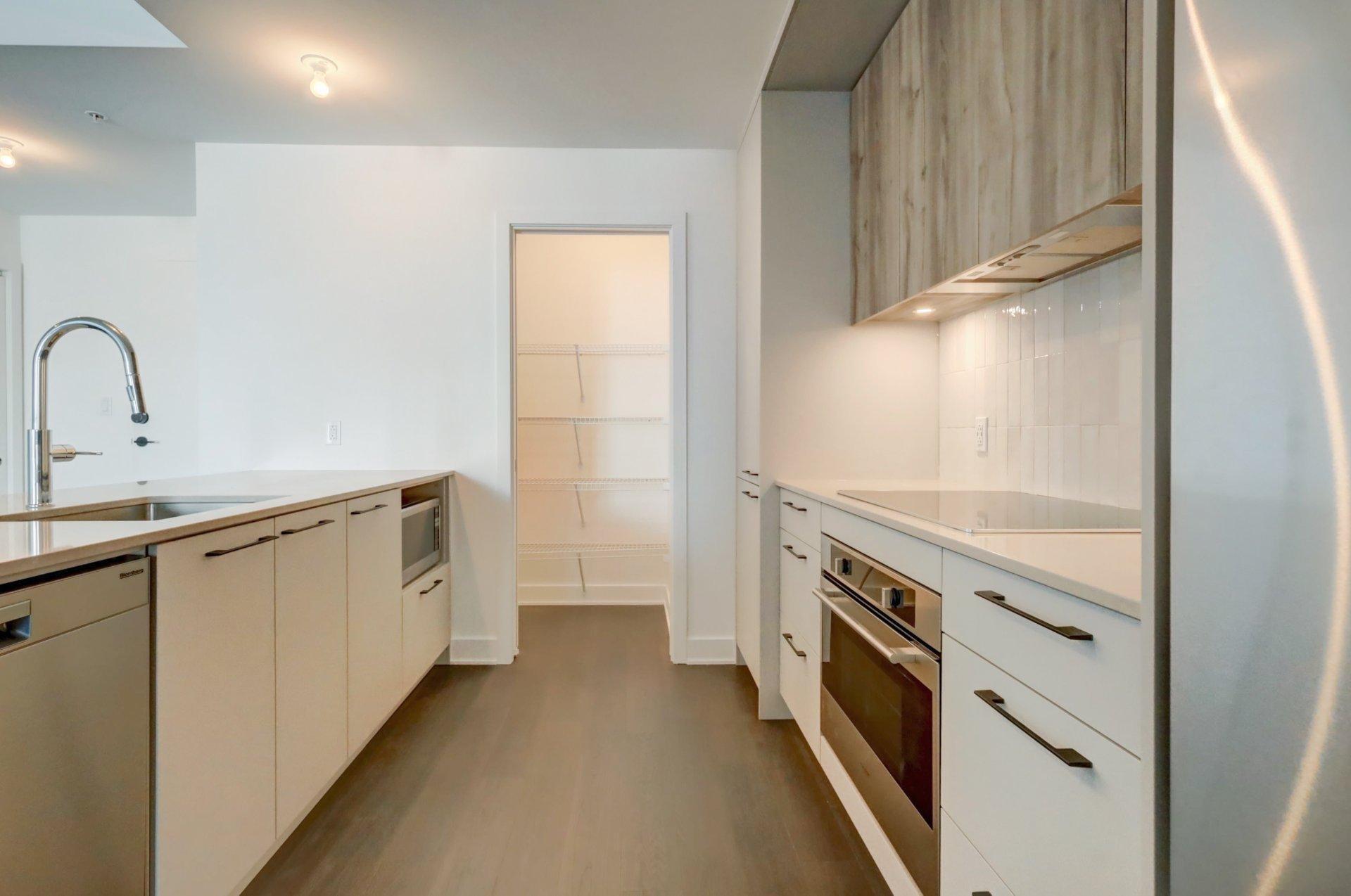 









7227


Boul. Newman

, 421,
Montréal (LaSalle),




QC
H8N0H7

