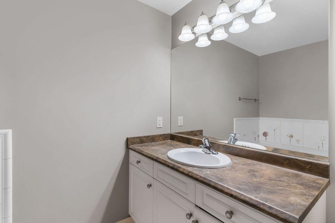 









515


Houghton

Road, 311,
Kelowna,




BC
V7X 7P9

