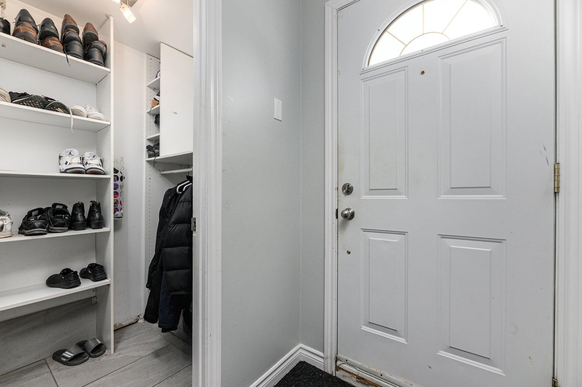 









4020


Crois. Oscar

,
Brossard,




QC
J4Y2J8

