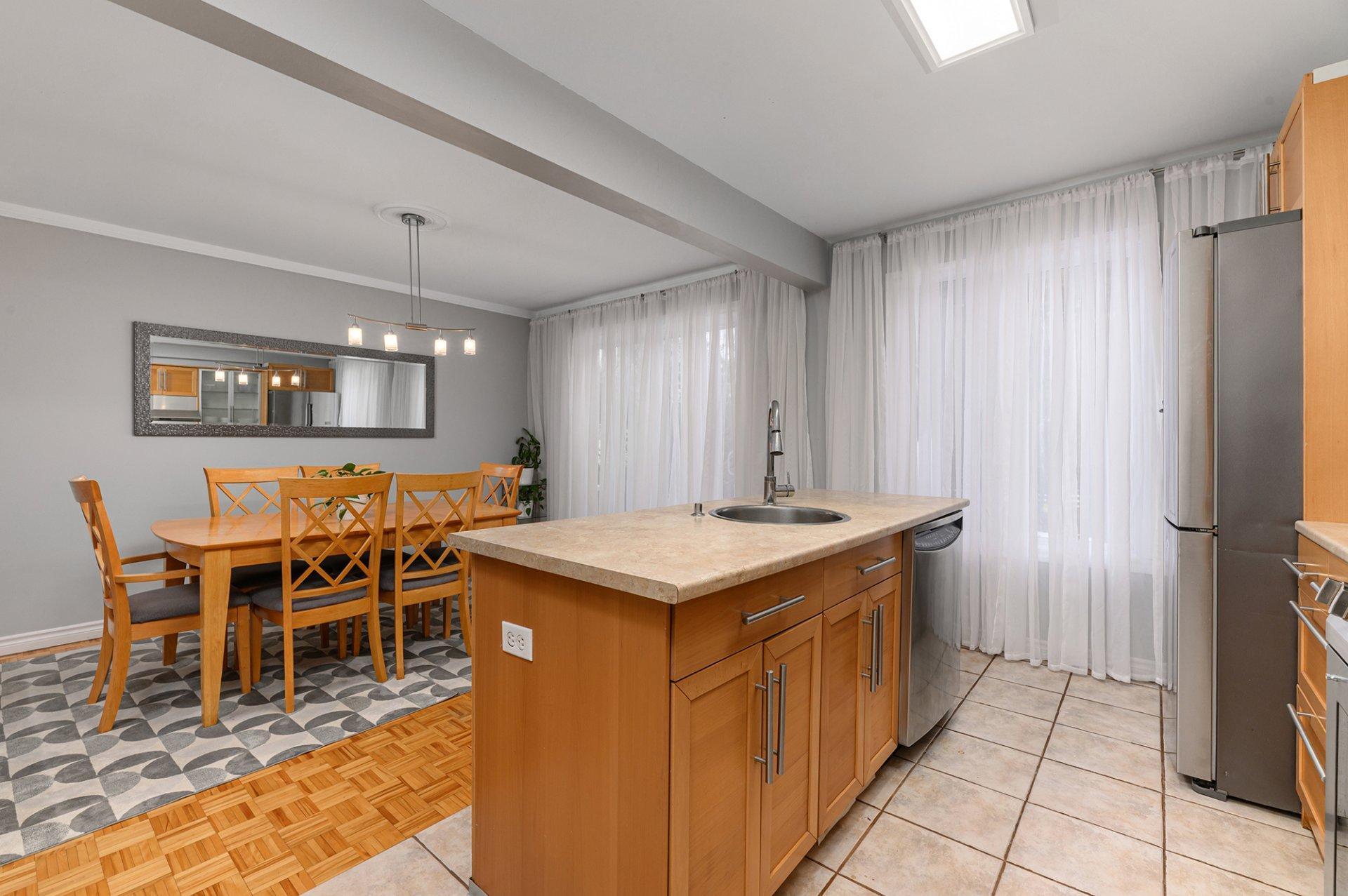 









4020


Crois. Oscar

,
Brossard,




QC
J4Y2J8

