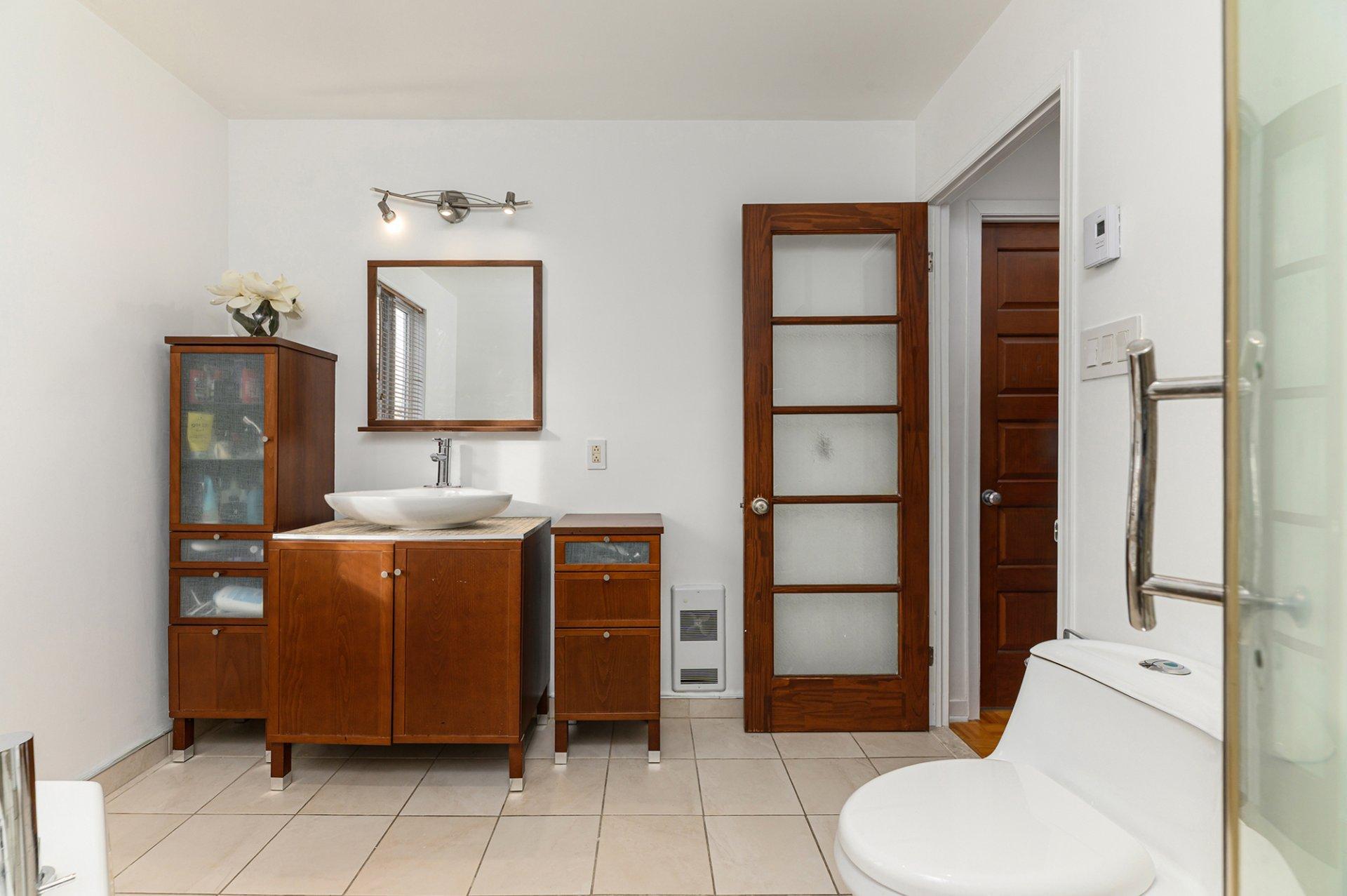 









4020


Crois. Oscar

,
Brossard,




QC
J4Y2J8

