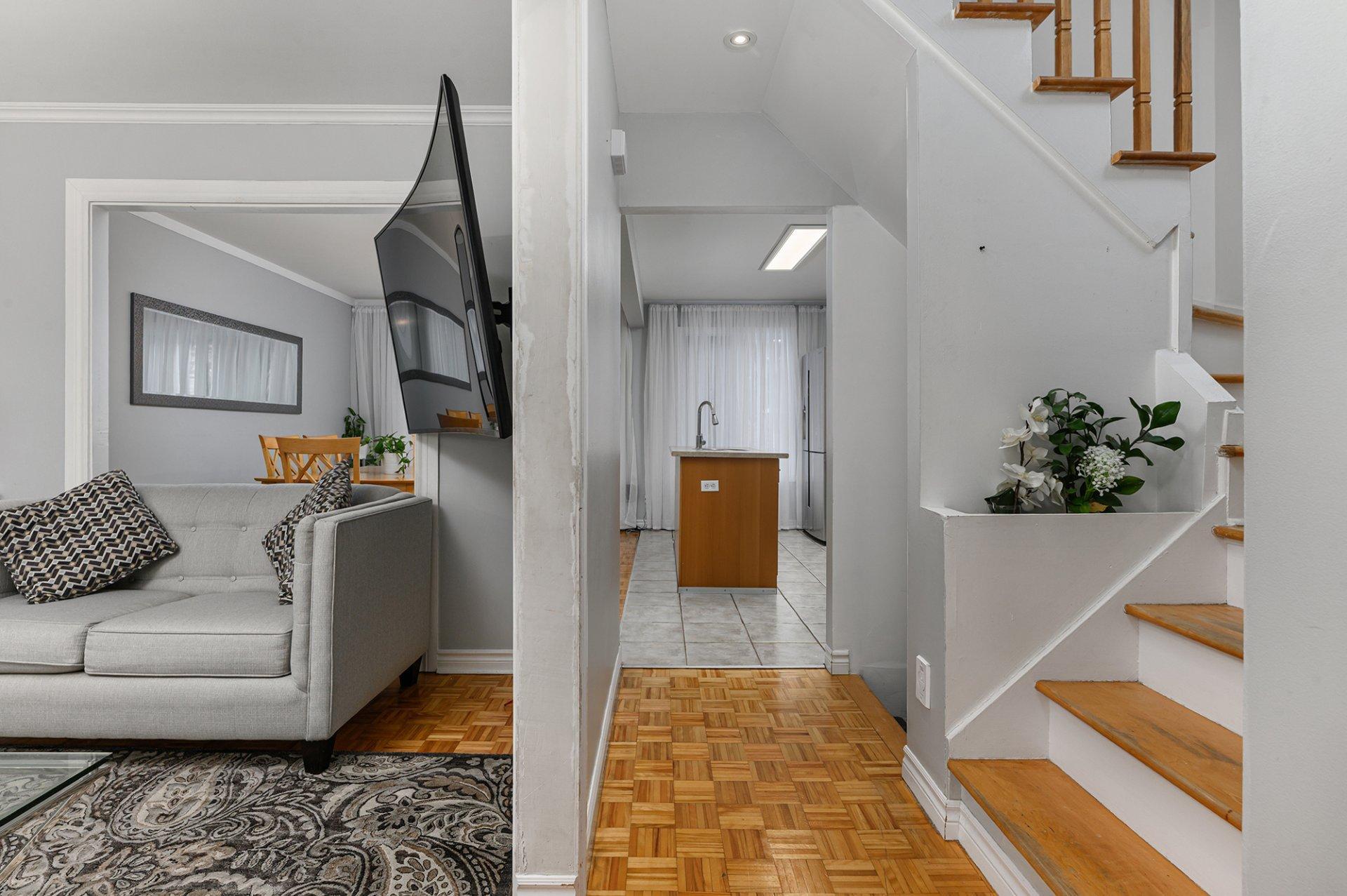 









4020


Crois. Oscar

,
Brossard,




QC
J4Y2J8

