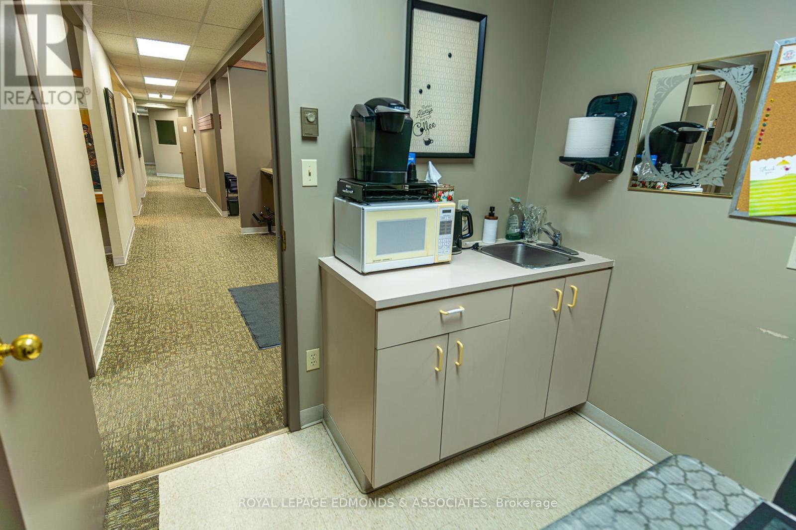 












100 VICTORIA STREET

,
Pembroke,




Ontario
K8A8E1

